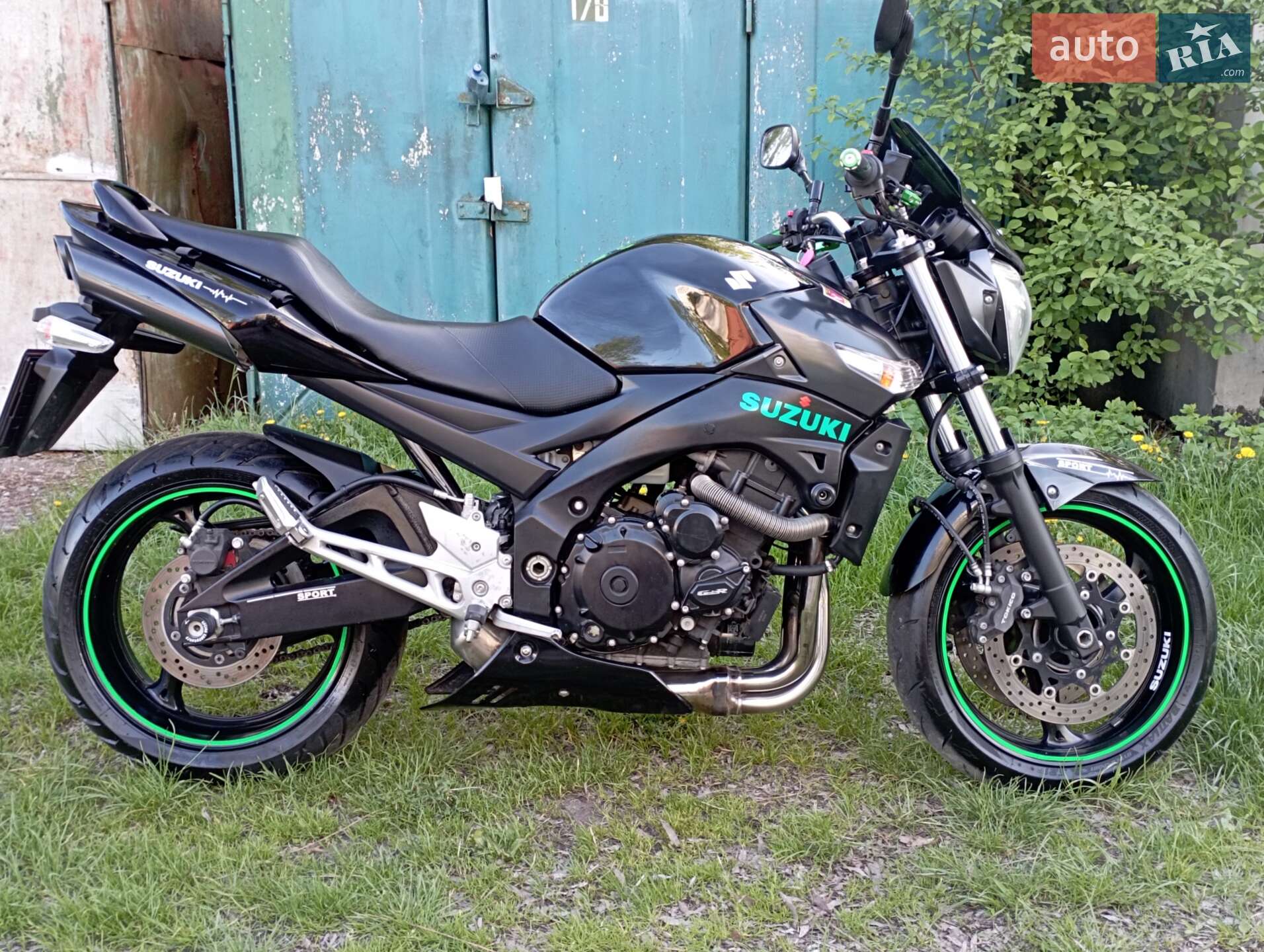 SUZUKI GSR600 2007