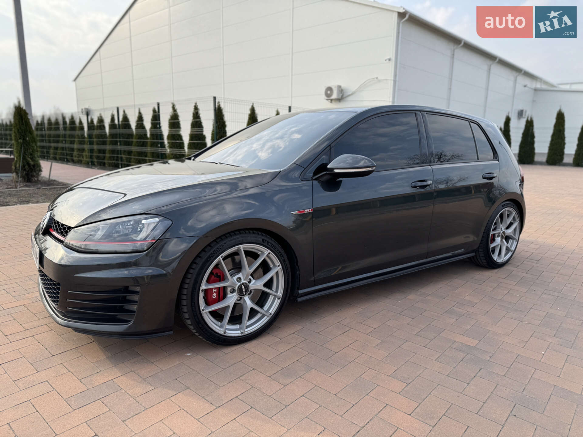 VOLKSWAGEN GOLF 2016