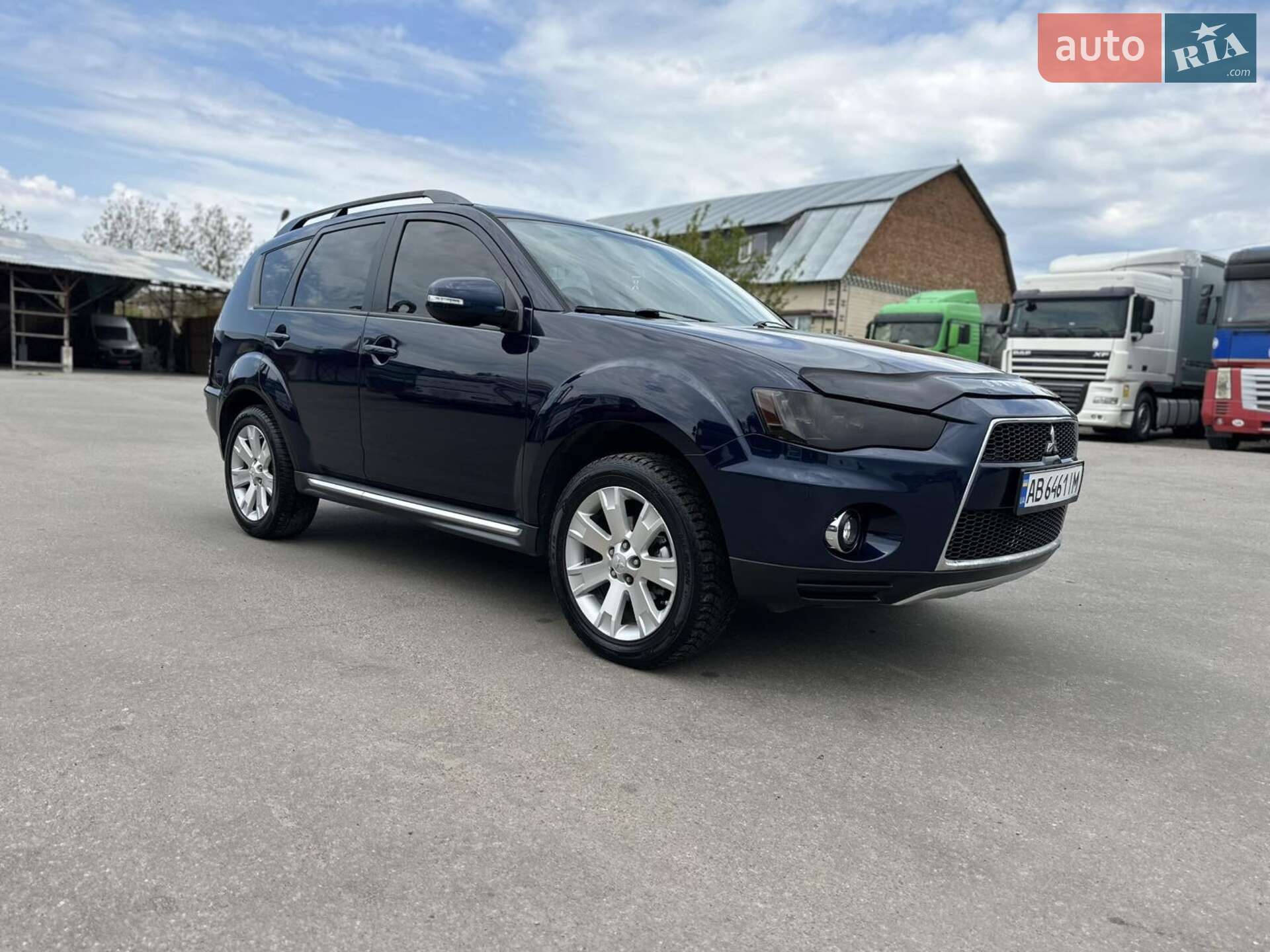 Головне фото звіту автомобіля MITSUBISHI OUTLANDER 2011