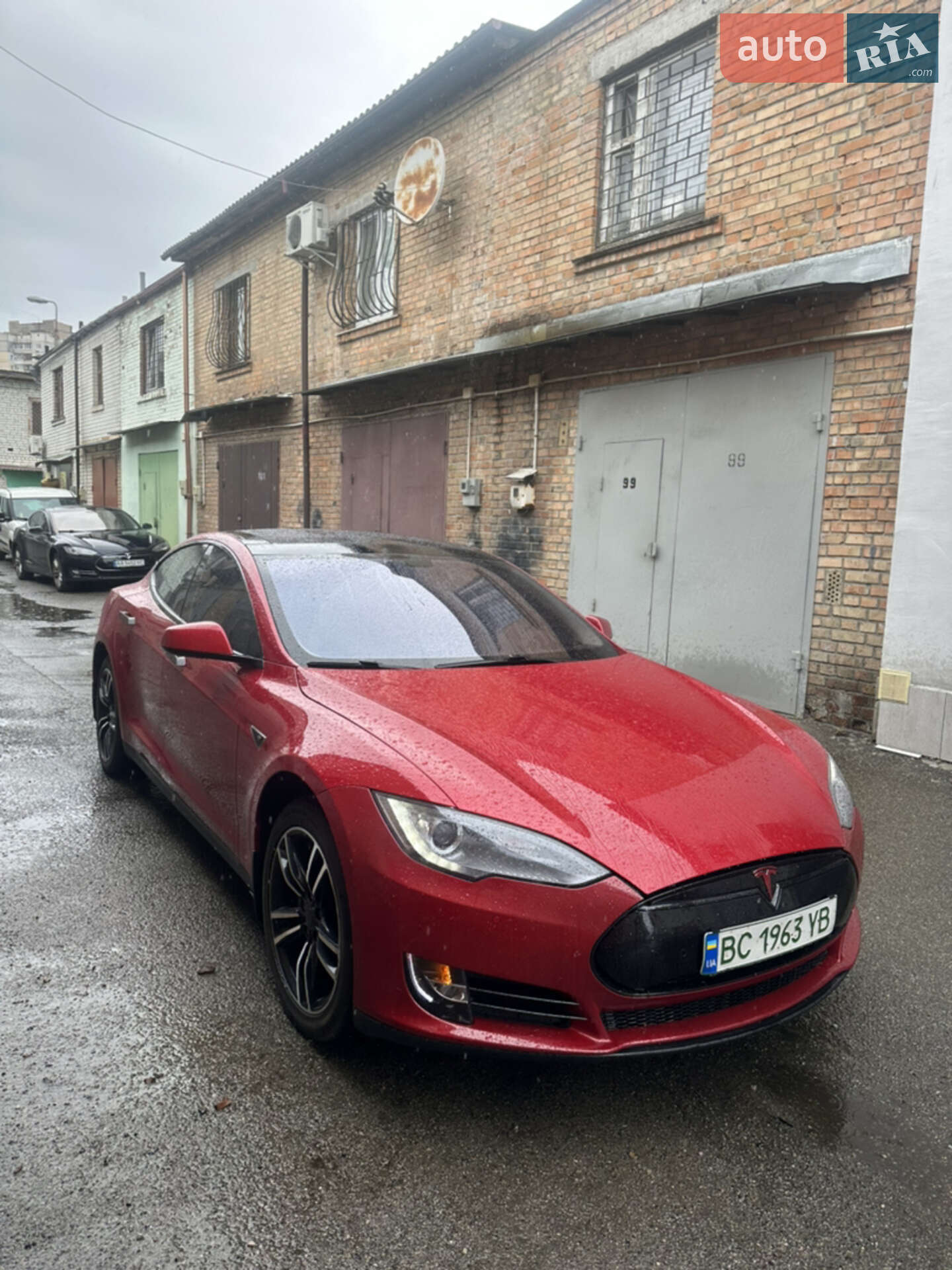 Головне фото звіту автомобіля TESLA MODEL S 2014