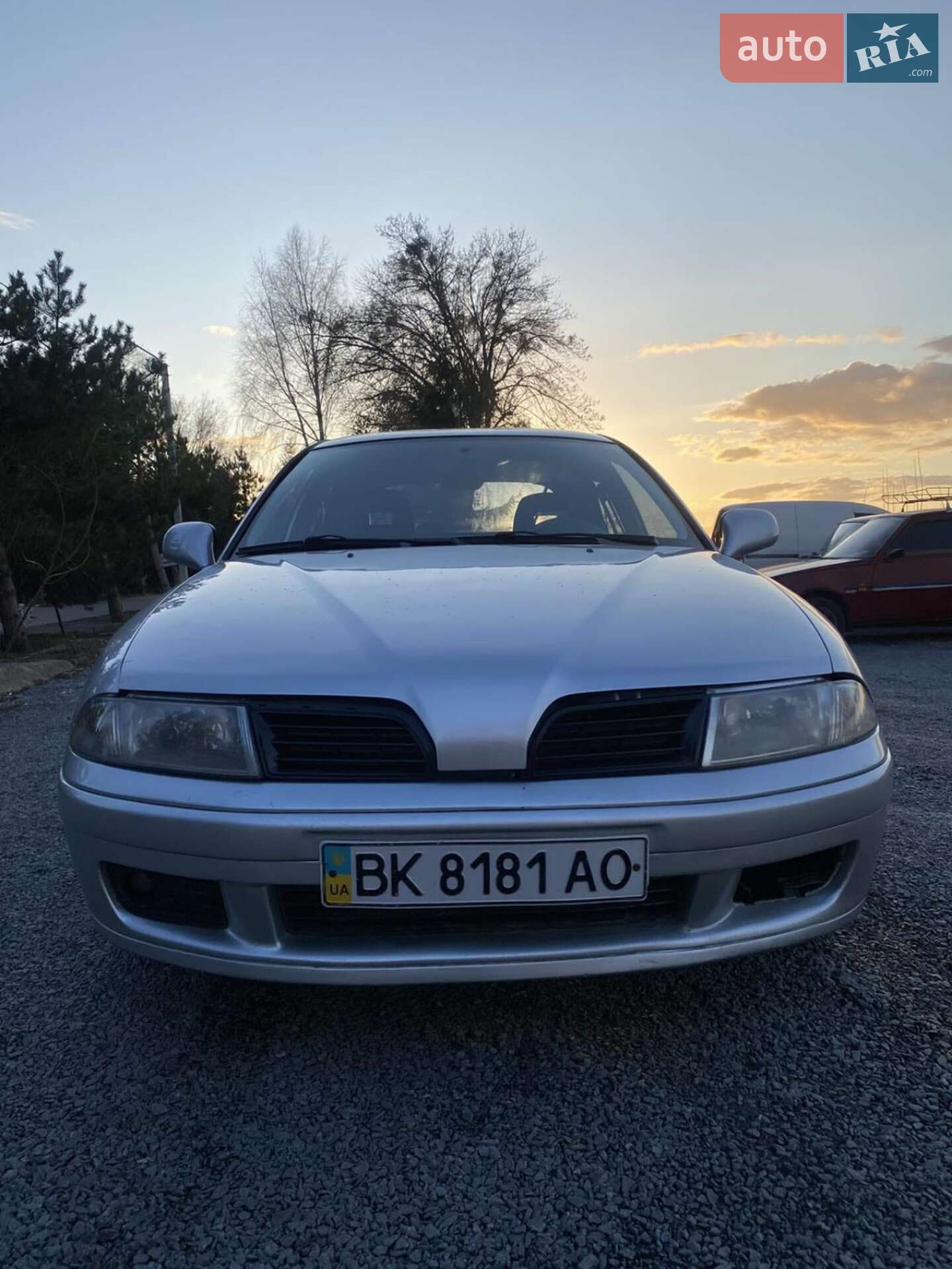 MITSUBISHI CARISMA 2002