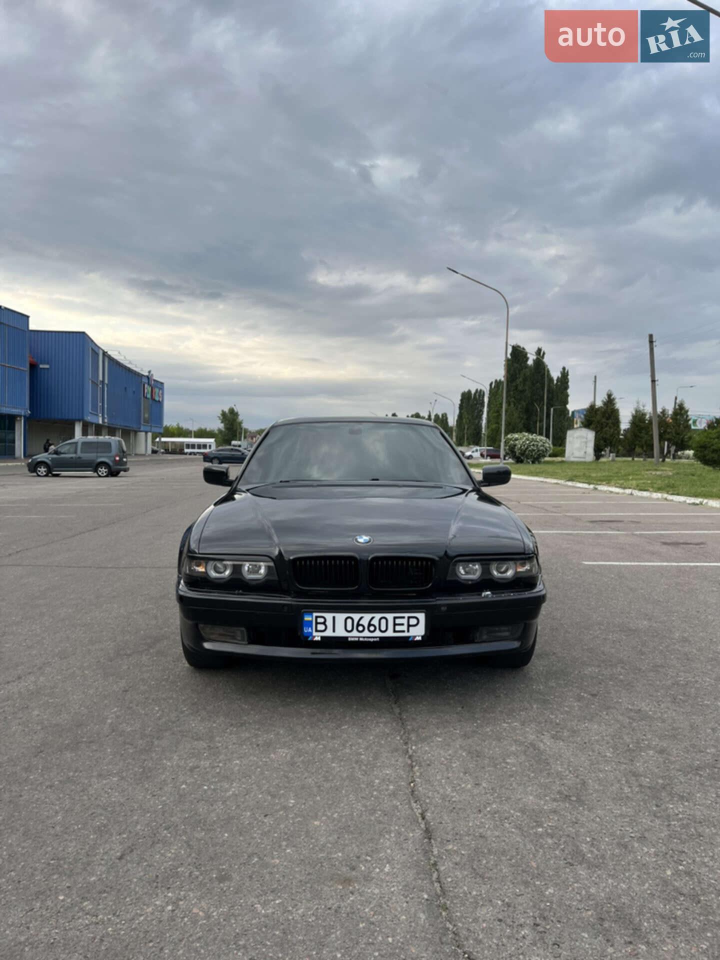 BMW 735I 2000