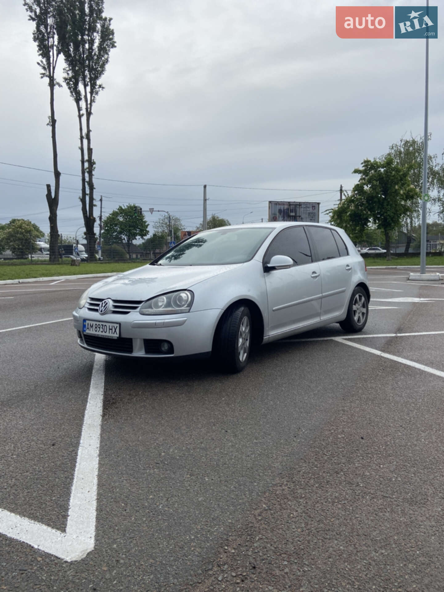 VOLKSWAGEN GOLF 2004