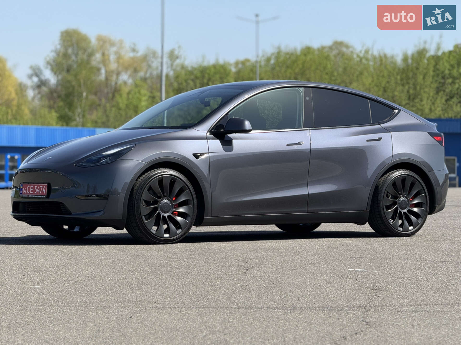 Головне фото звіту автомобіля TESLA MODEL Y 2023