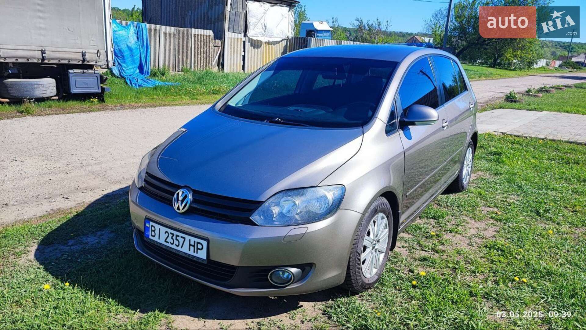 VOLKSWAGEN GOLF PLUS 2010