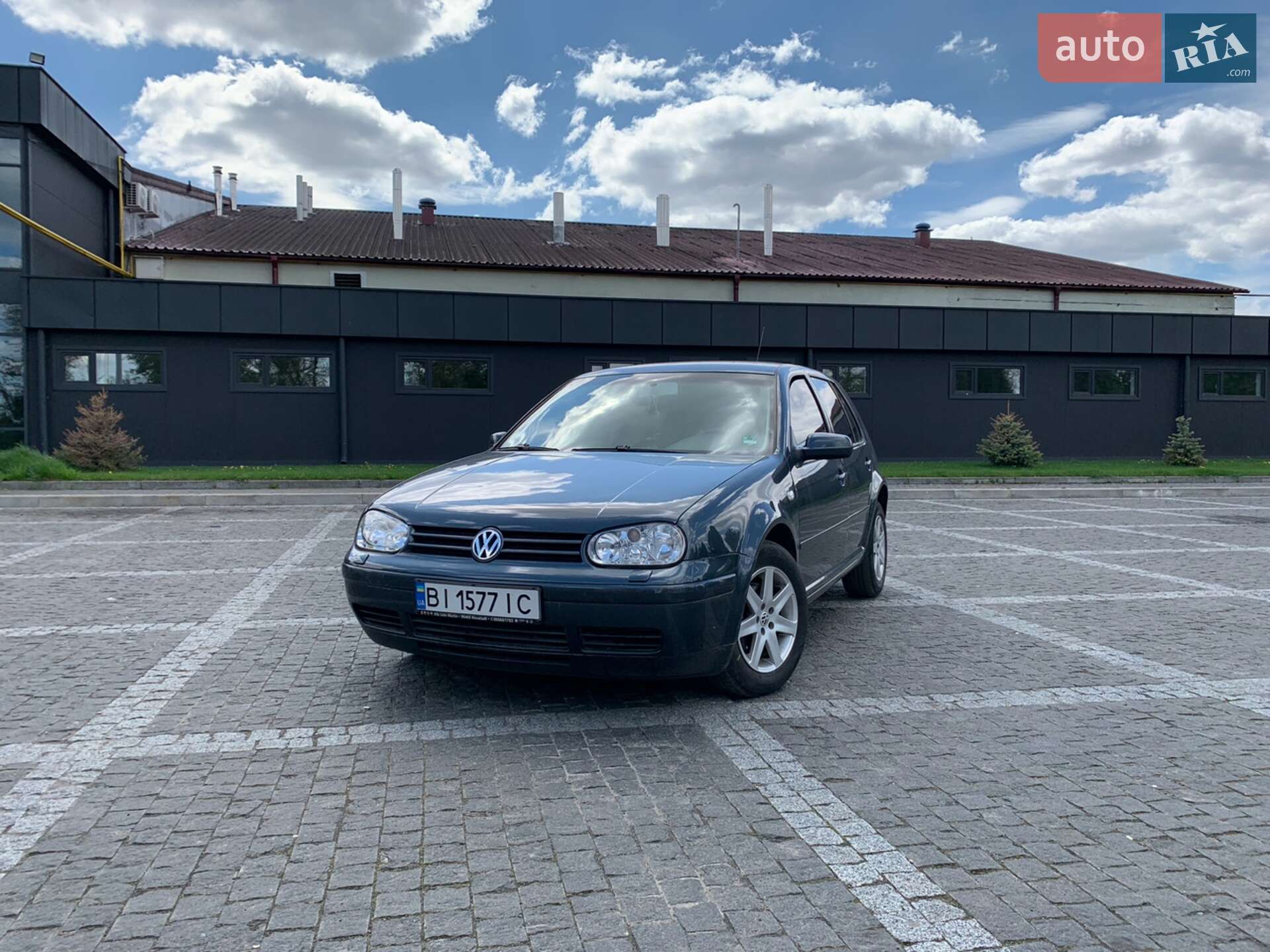 VOLKSWAGEN GOLF 2003