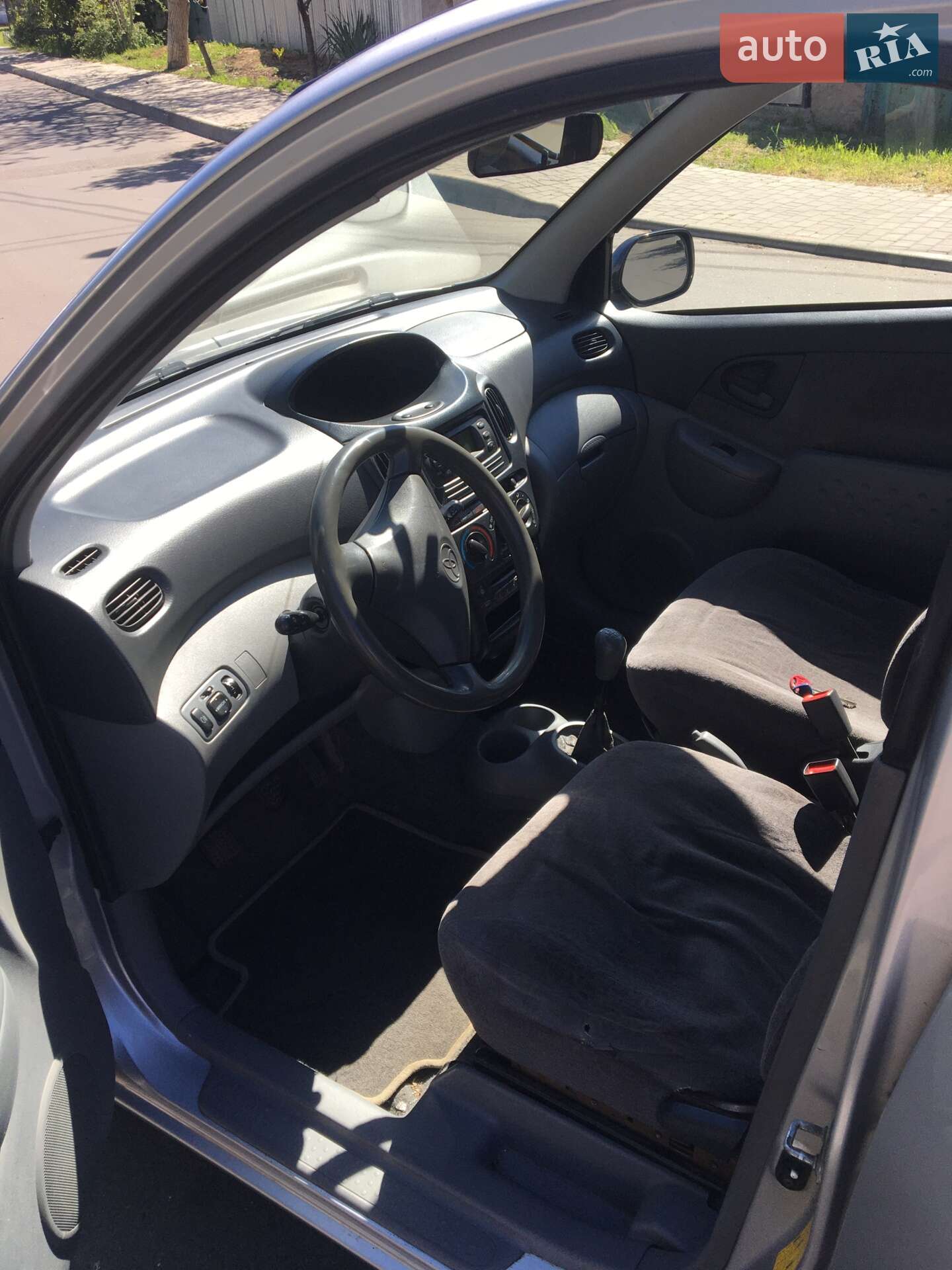 TOYOTA YARIS 1999