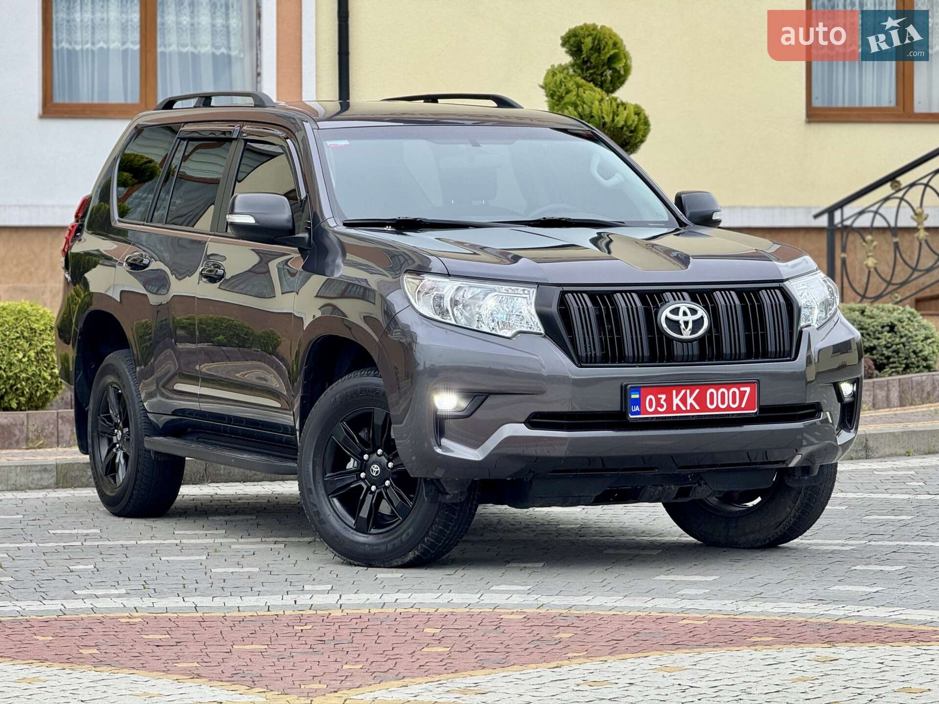 TOYOTA LAND CRUISER PRADO 150