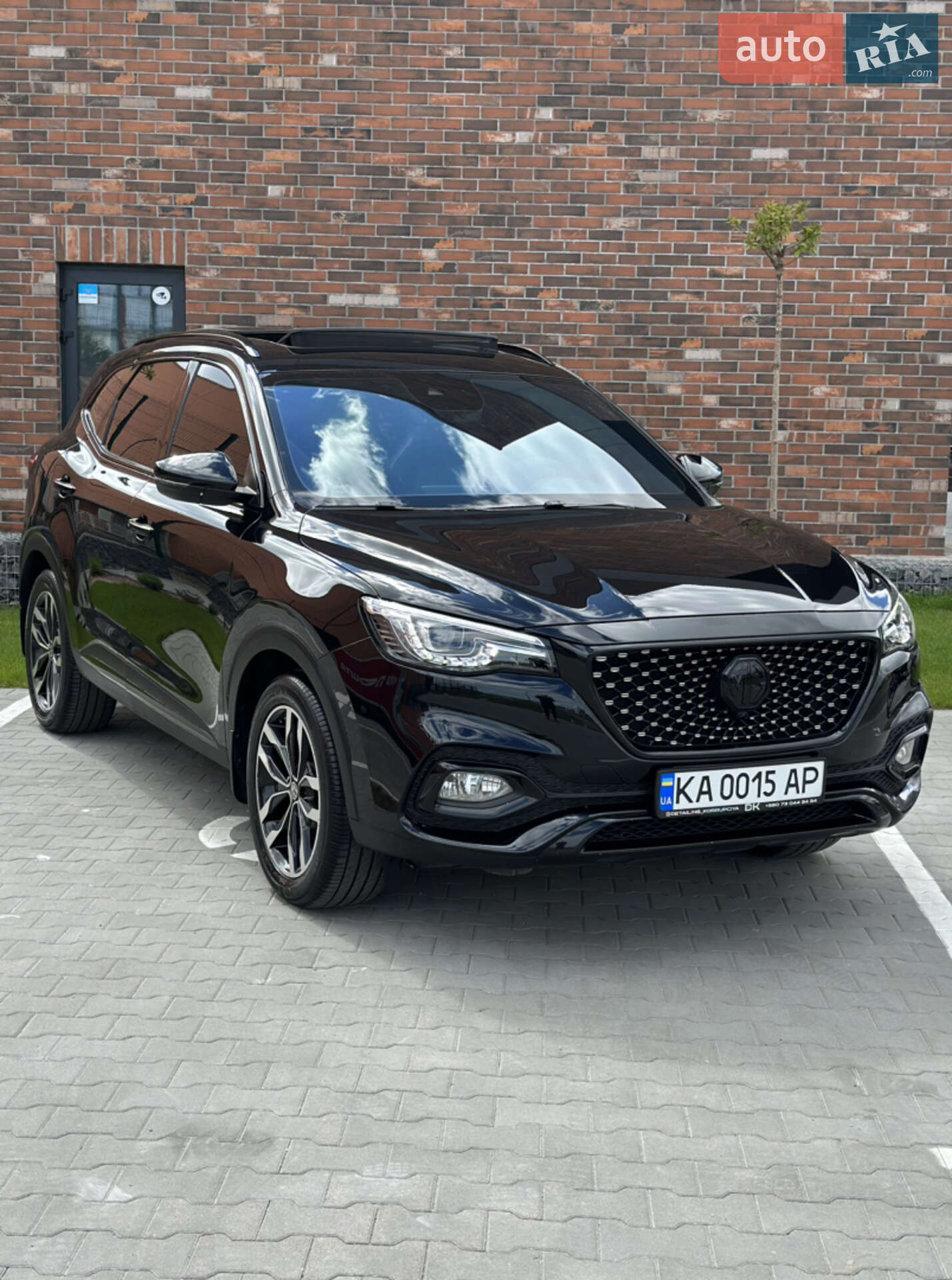 MG HS 2022