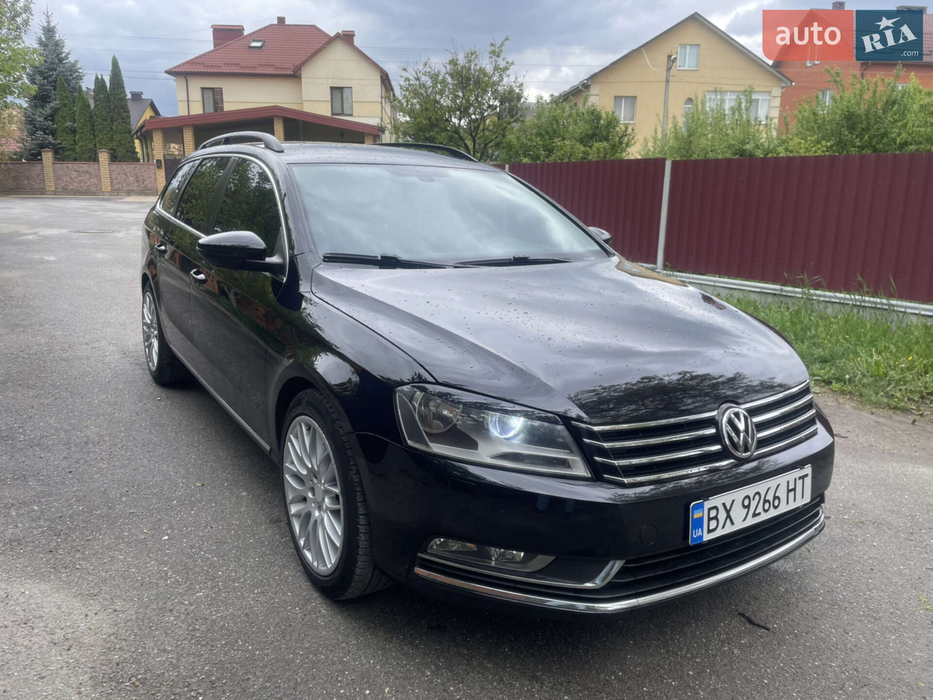 VOLKSWAGEN PASSAT 2011