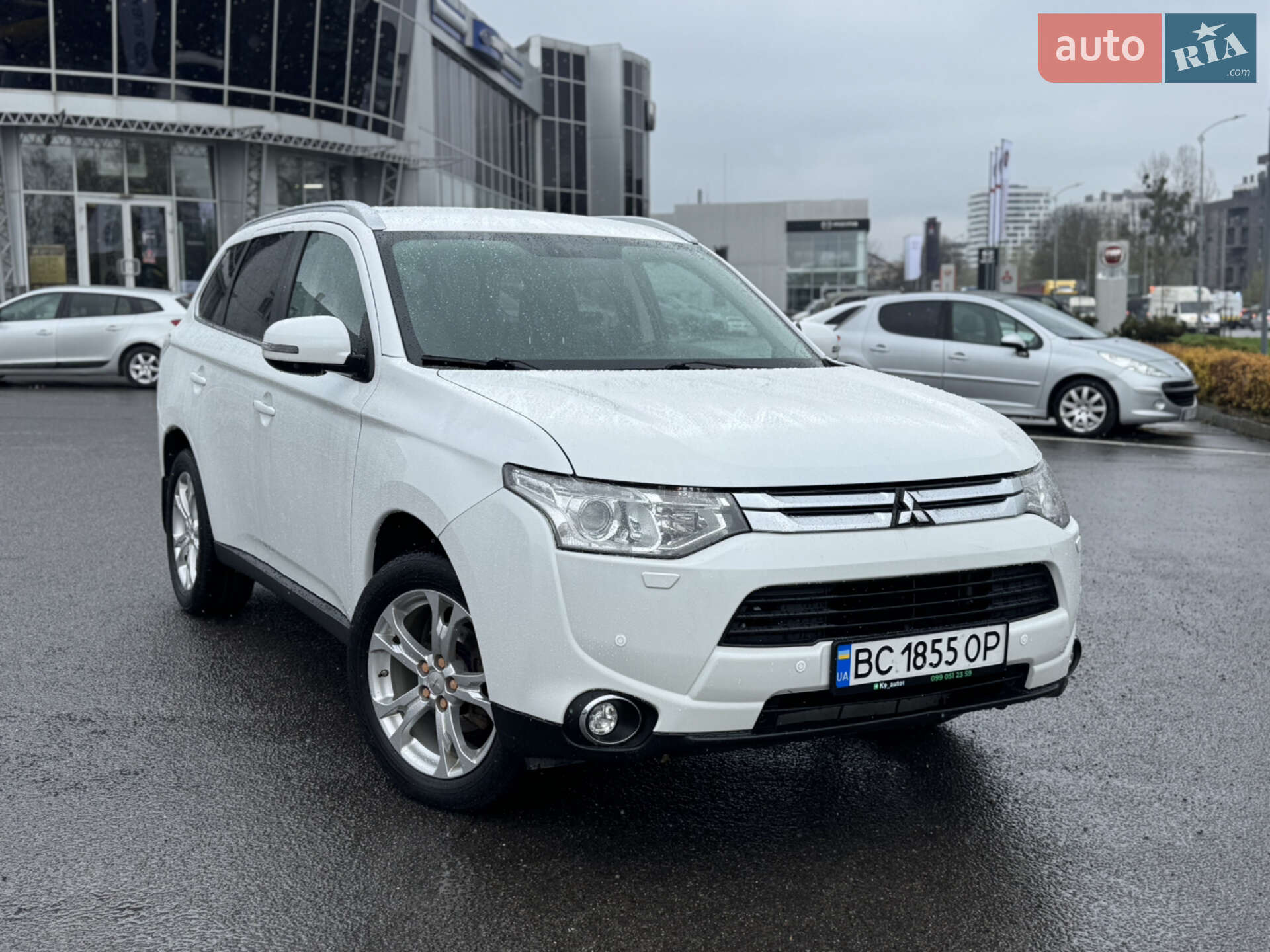 MITSUBISHI OUTLANDER 2014