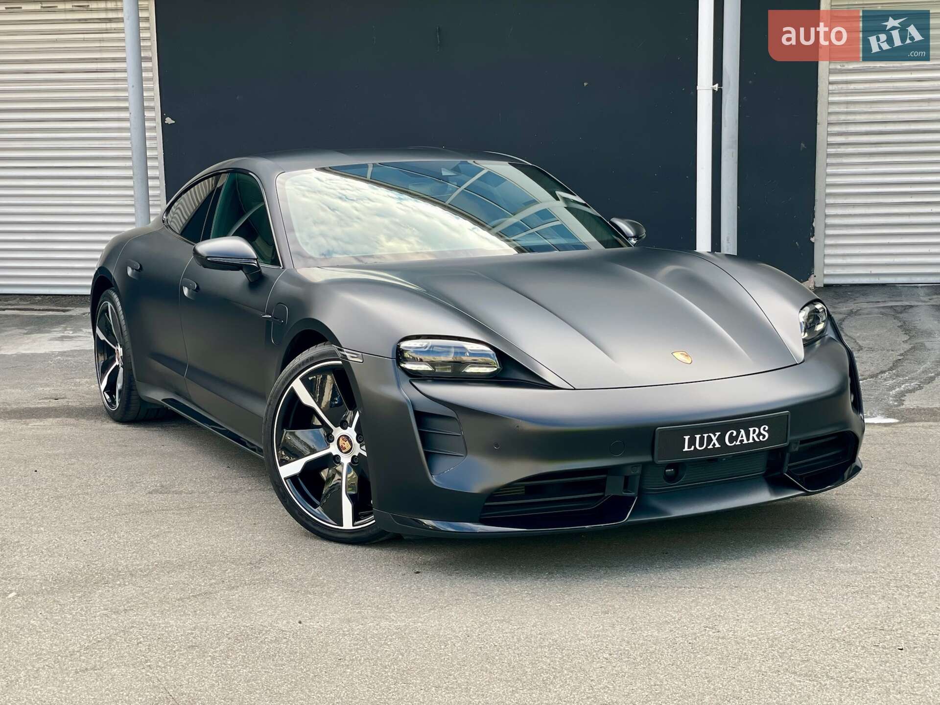 PORSCHE TAYCAN TURBO 2020