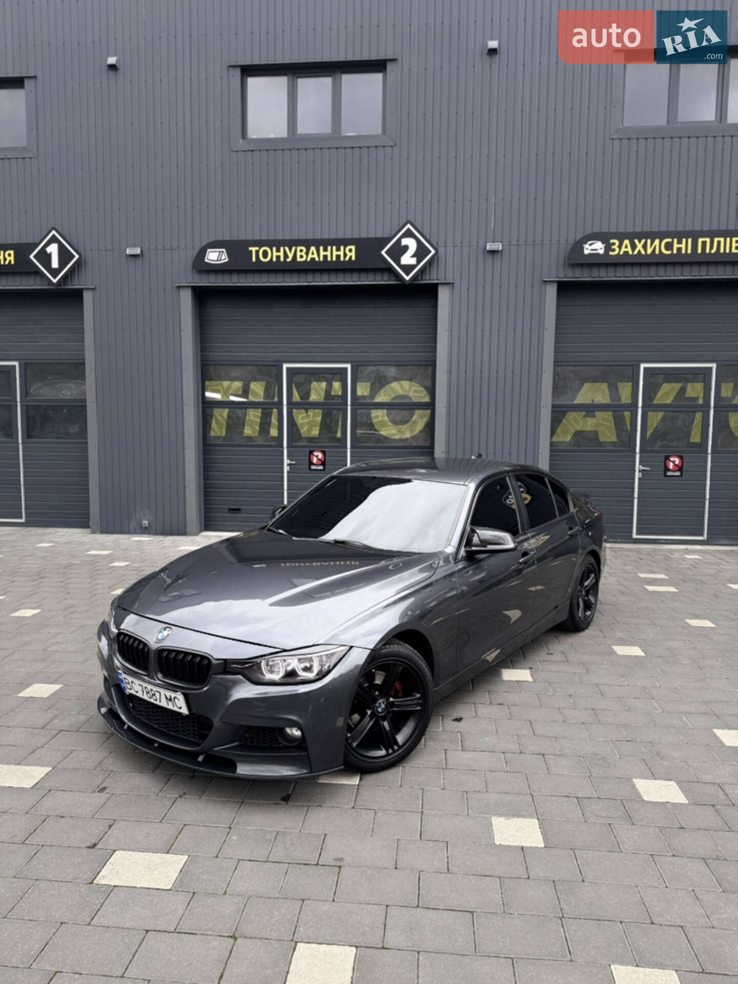 BMW 320I