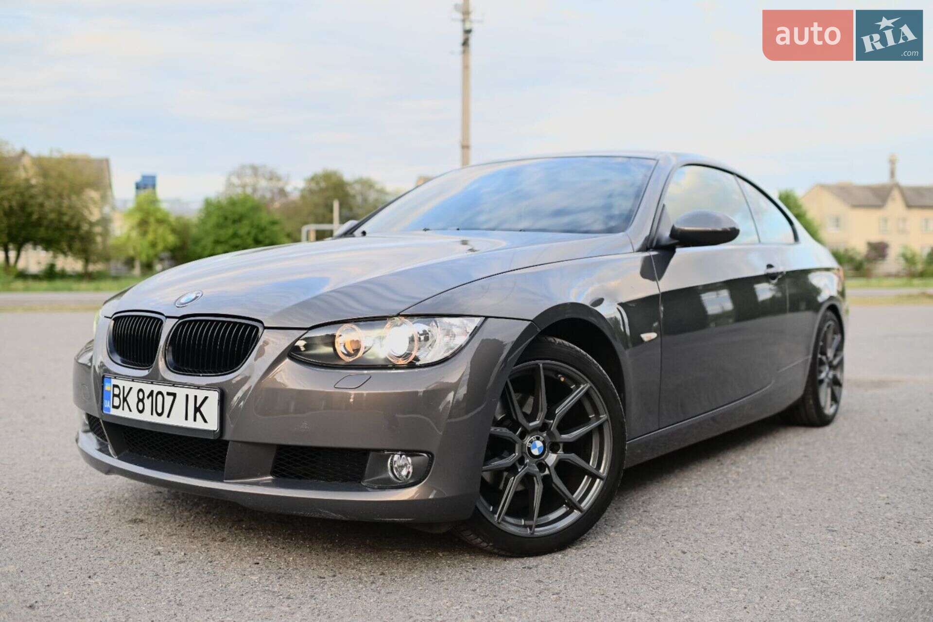 Головне фото звіту автомобіля BMW 320I 2009