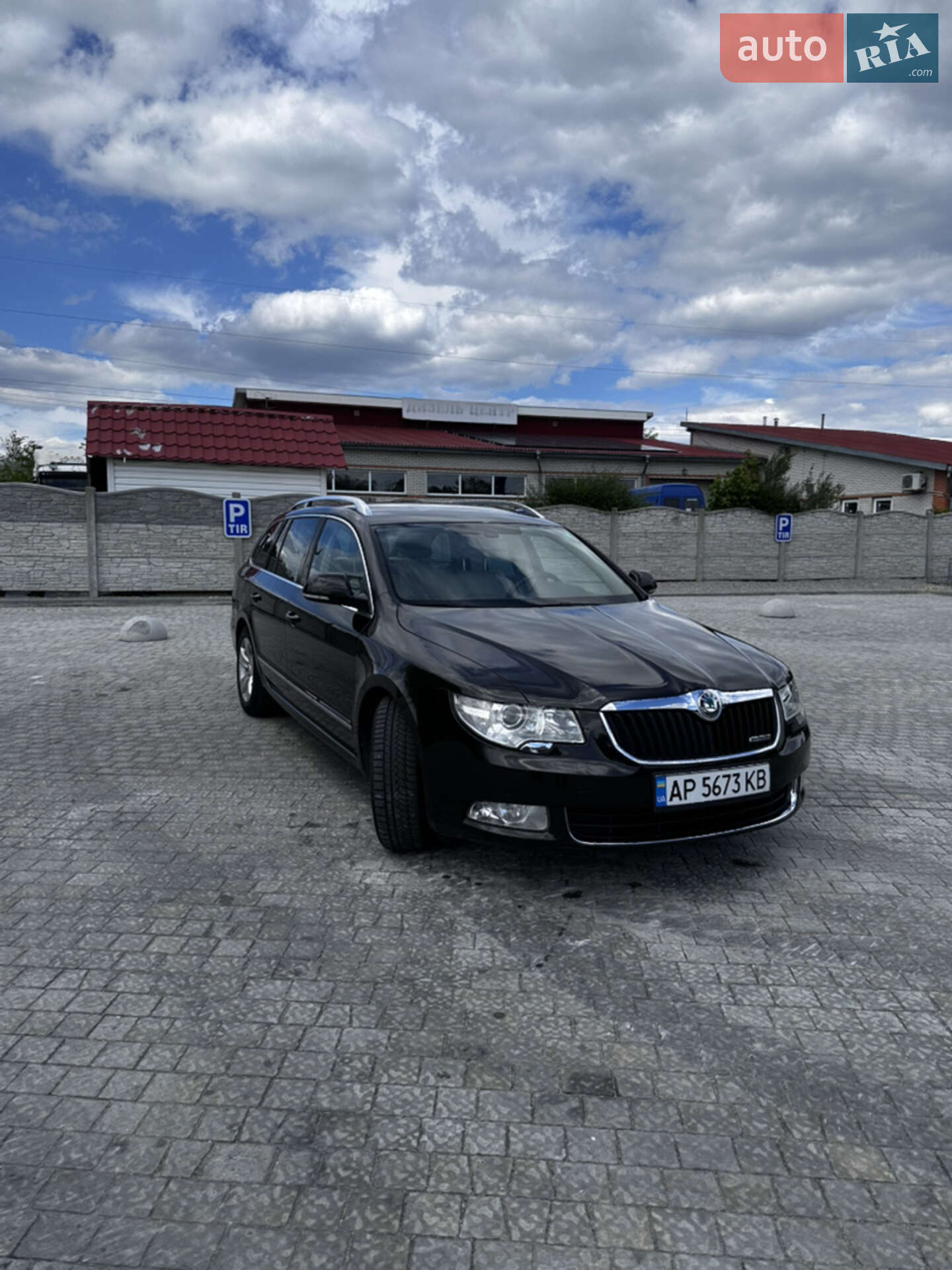 SKODA SUPERB 2013