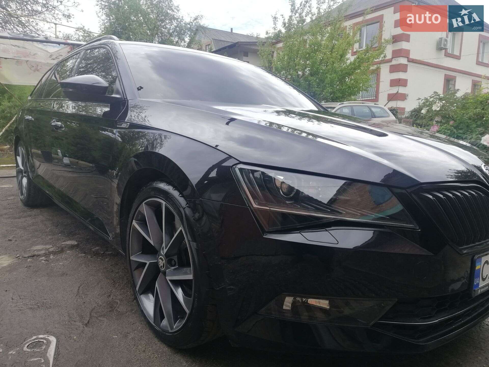 Головне фото звіту автомобіля SKODA SUPERB 2017