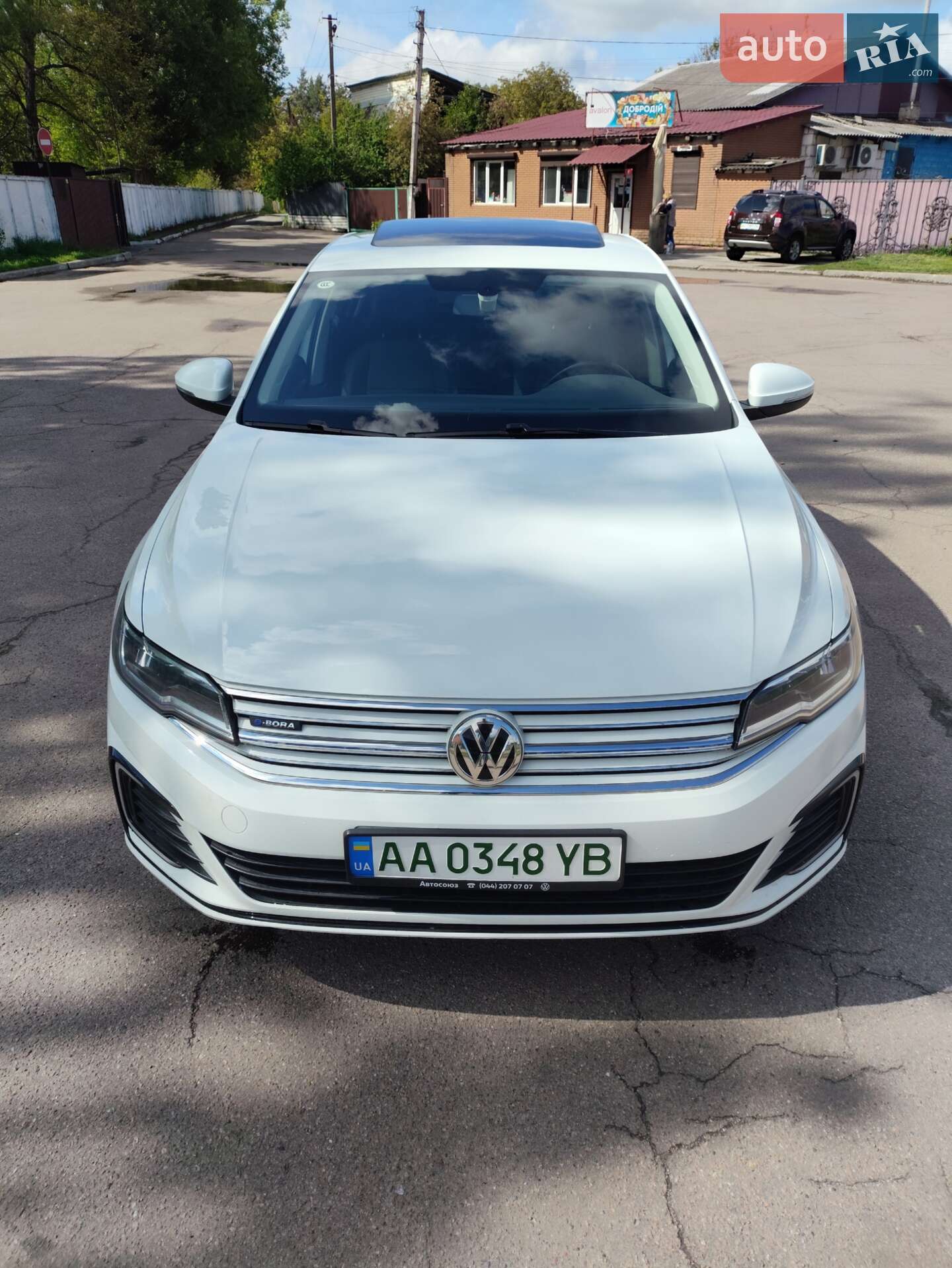 VOLKSWAGEN E-BORA 2019