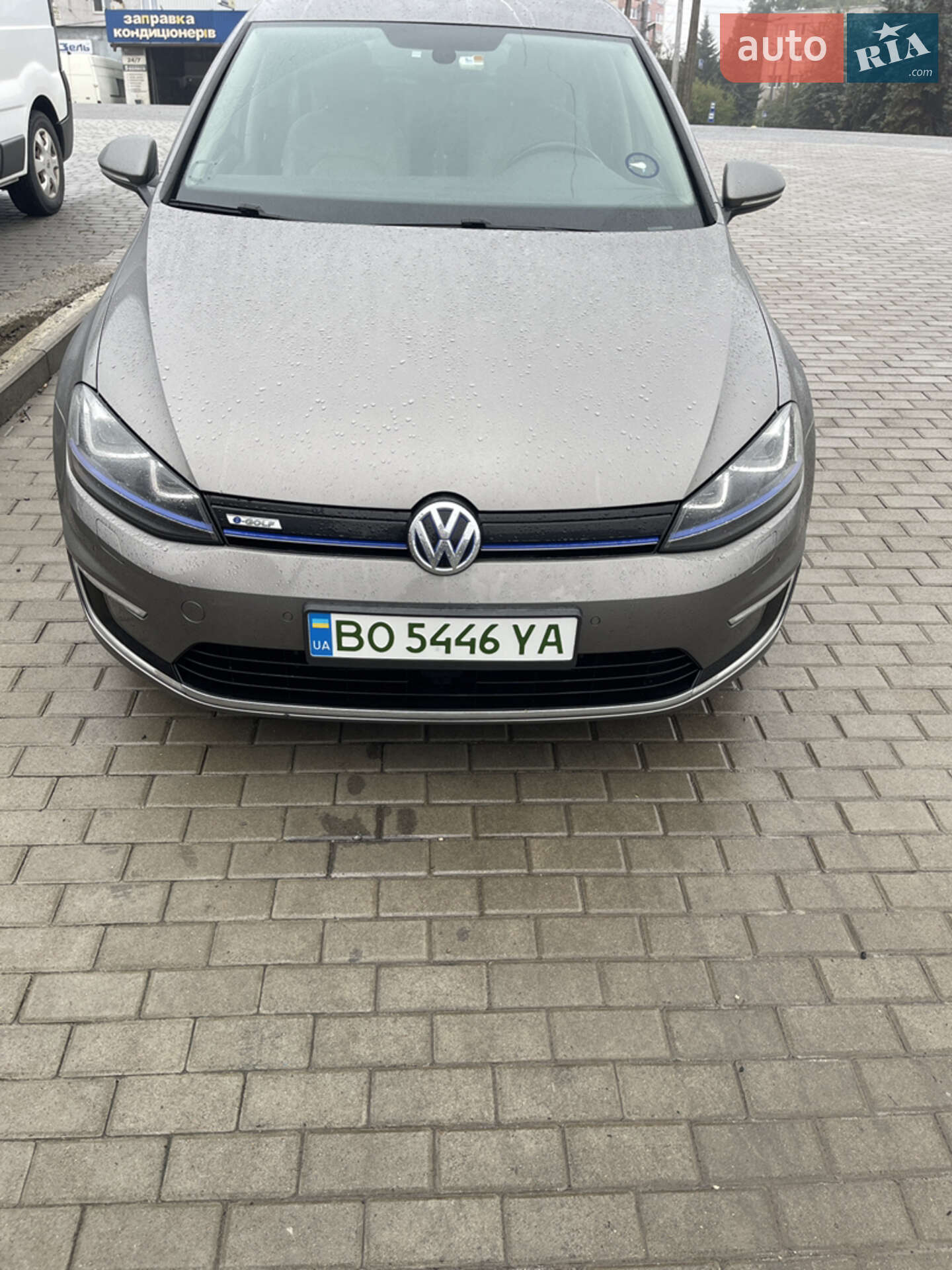 VOLKSWAGEN E-GOLF 2016