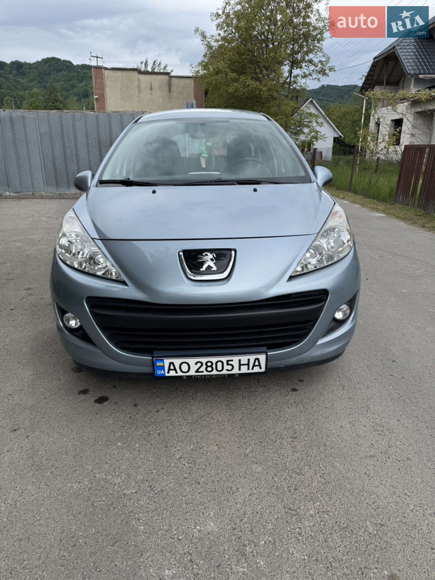 PEUGEOT 207 2011