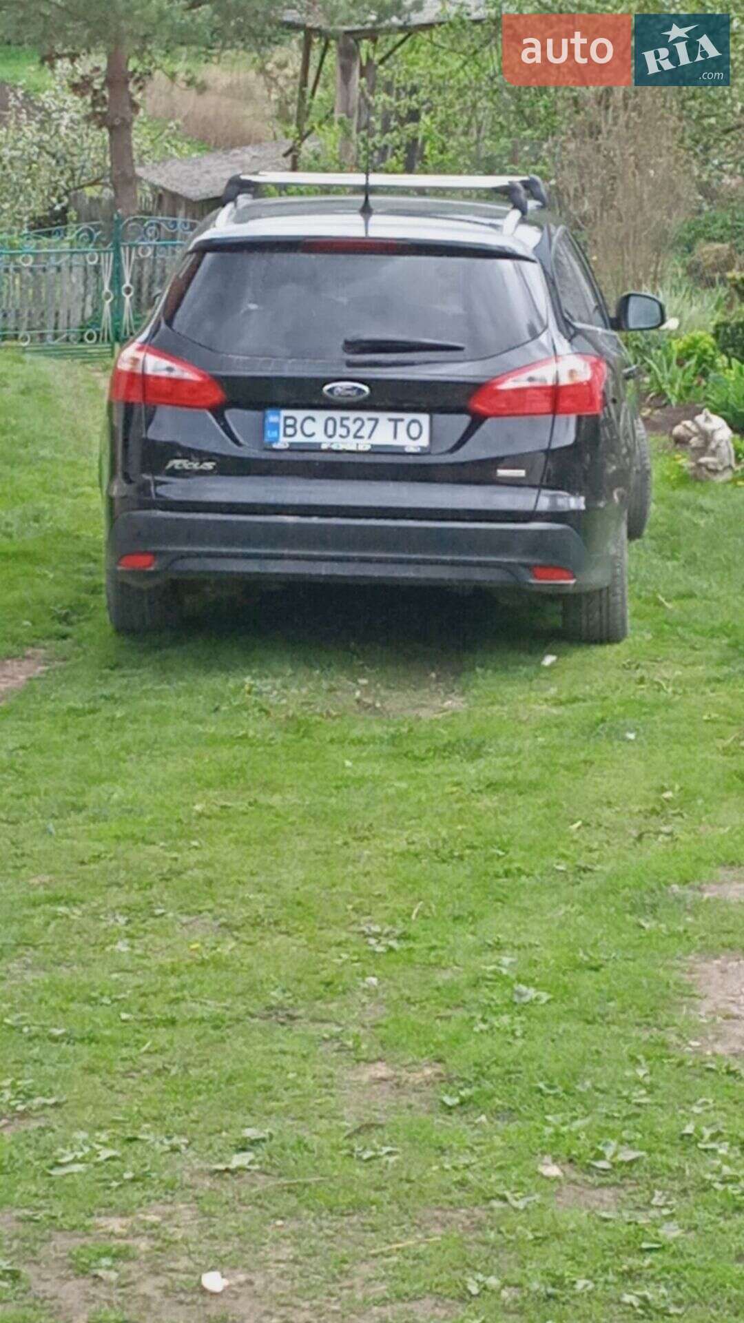 Головне фото звіту автомобіля FORD FOCUS 2012