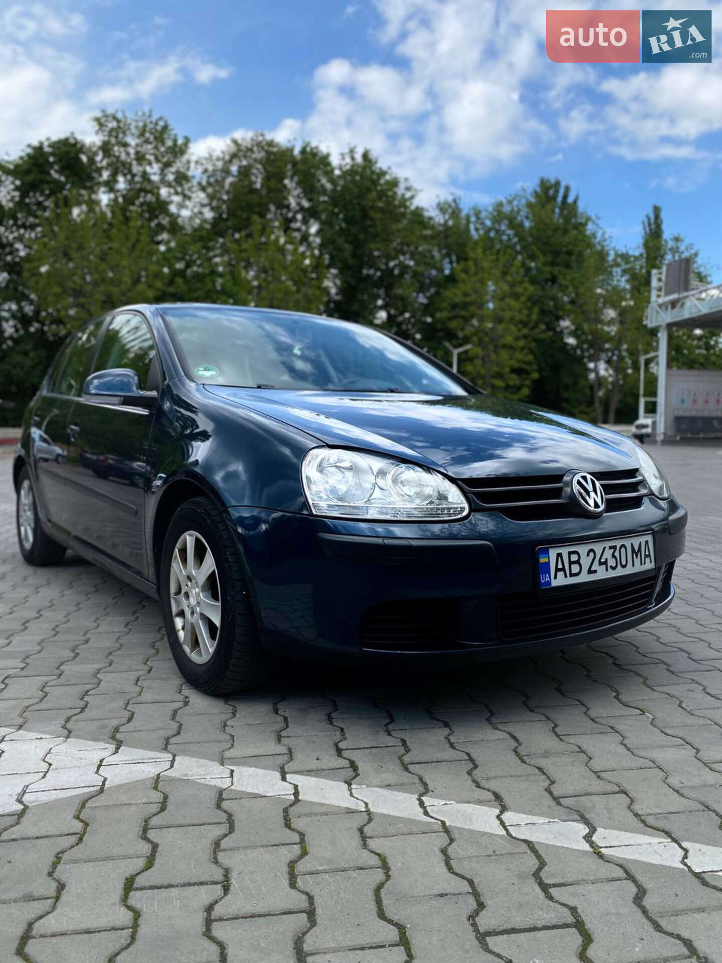 VOLKSWAGEN GOLF 2004