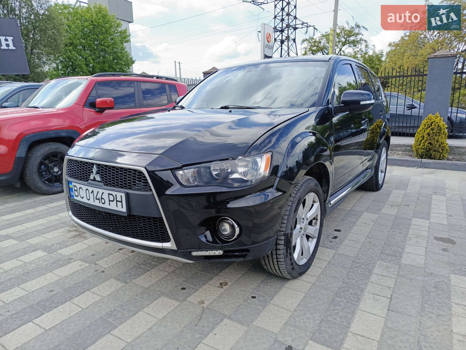 MITSUBISHI OUTLANDER 2011