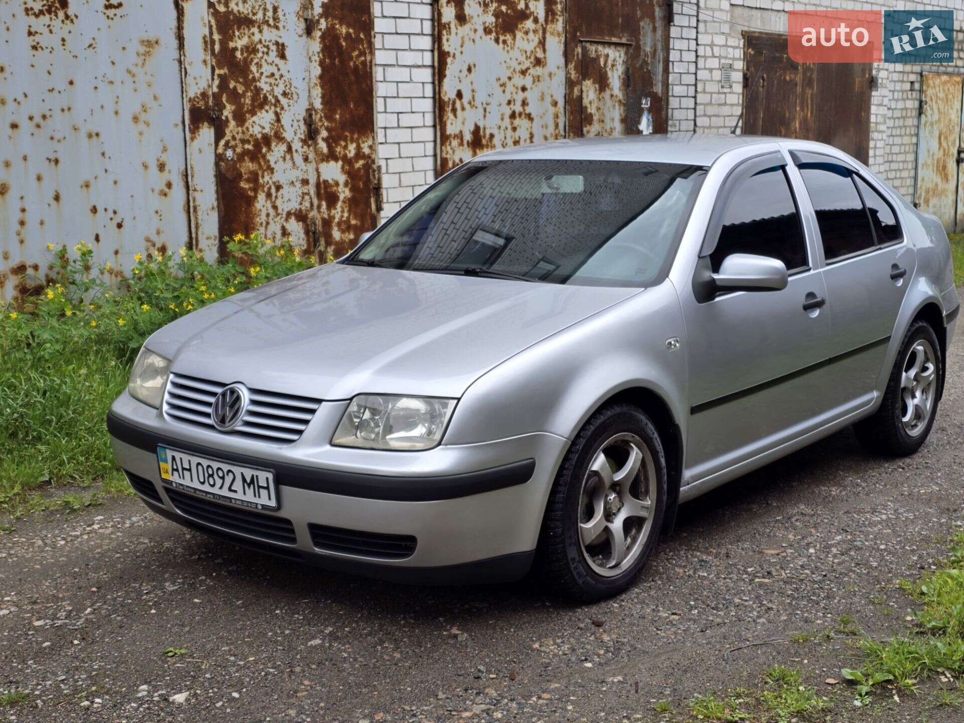 VOLKSWAGEN BORA 2001