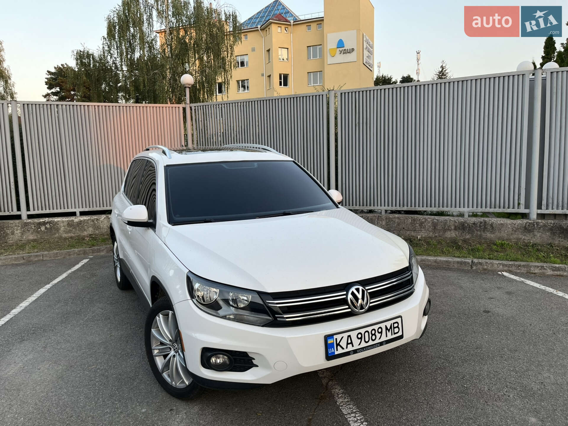 VOLKSWAGEN TIGUAN 2012