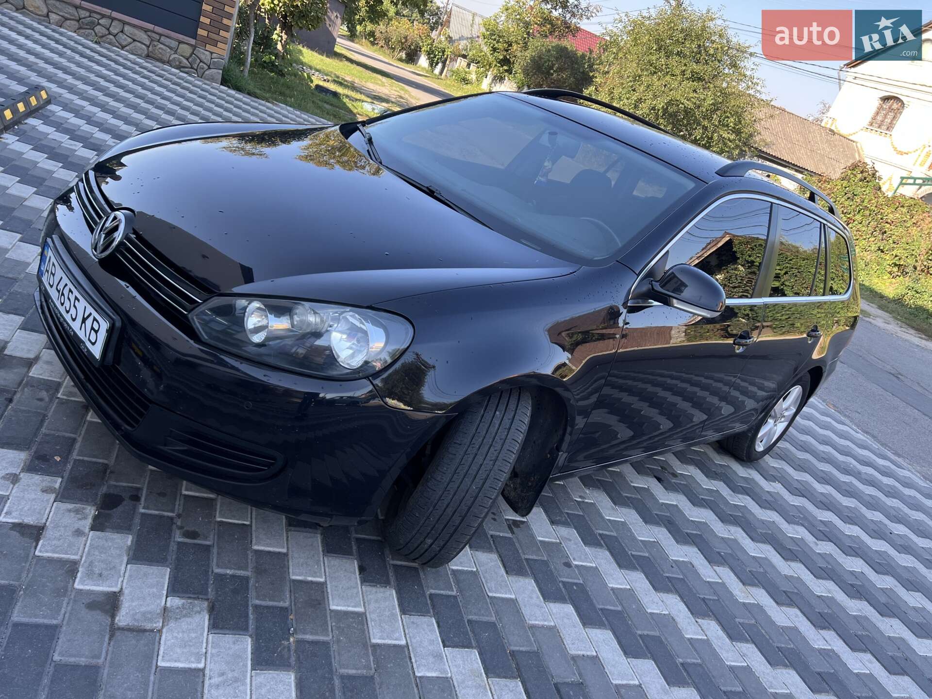 VOLKSWAGEN GOLF 2010