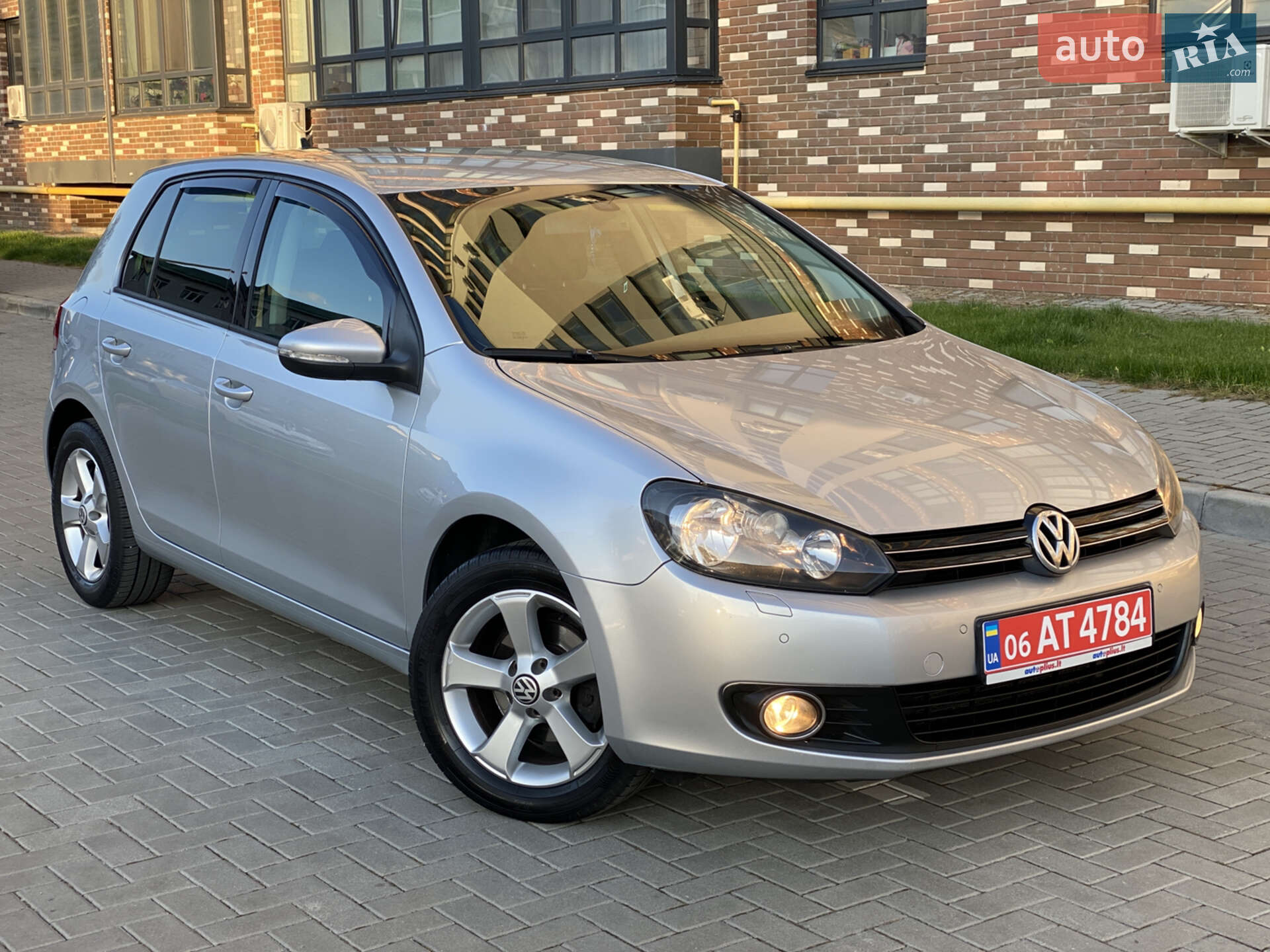 VOLKSWAGEN GOLF 2010