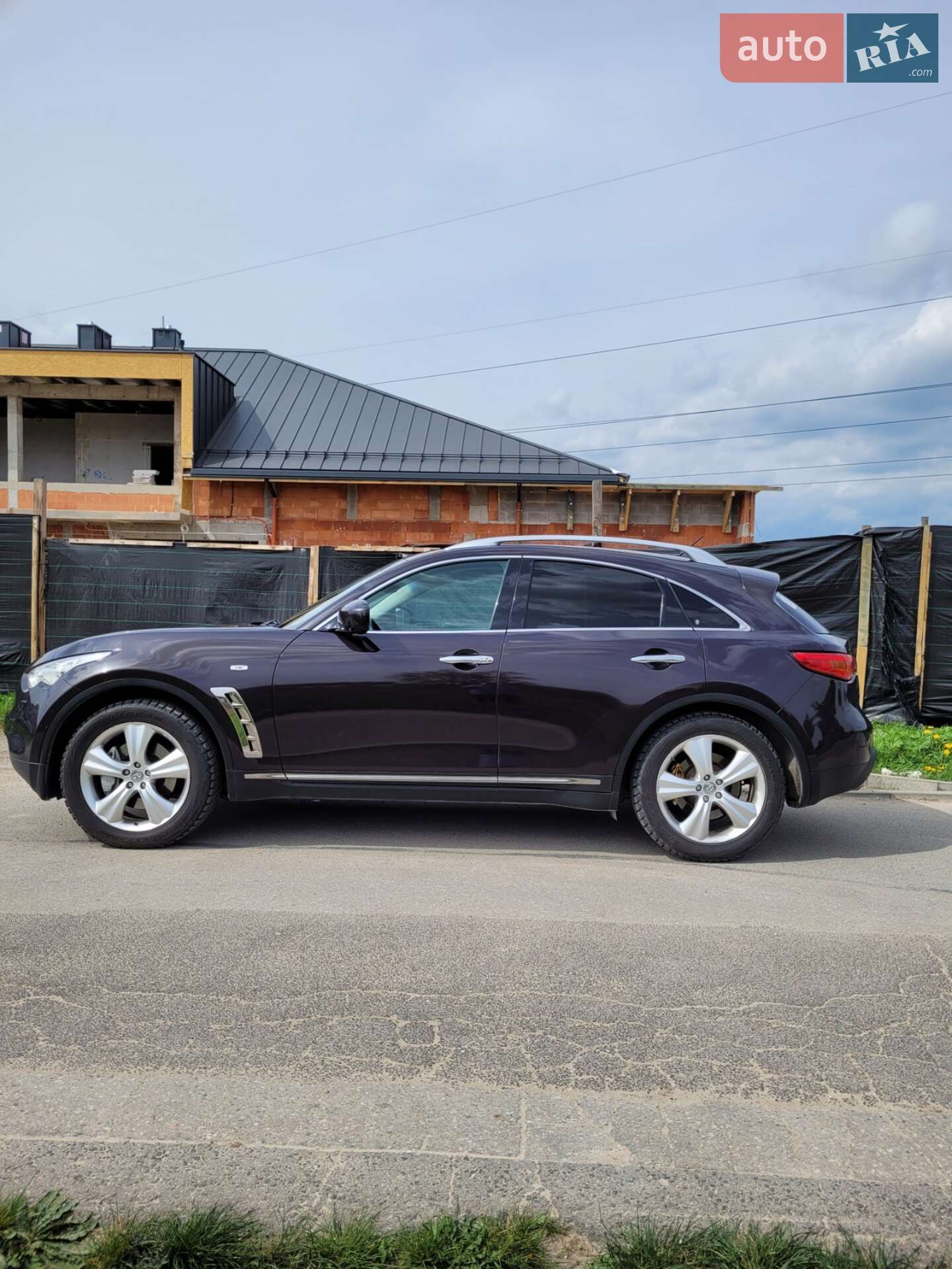 INFINITI FX37 2010