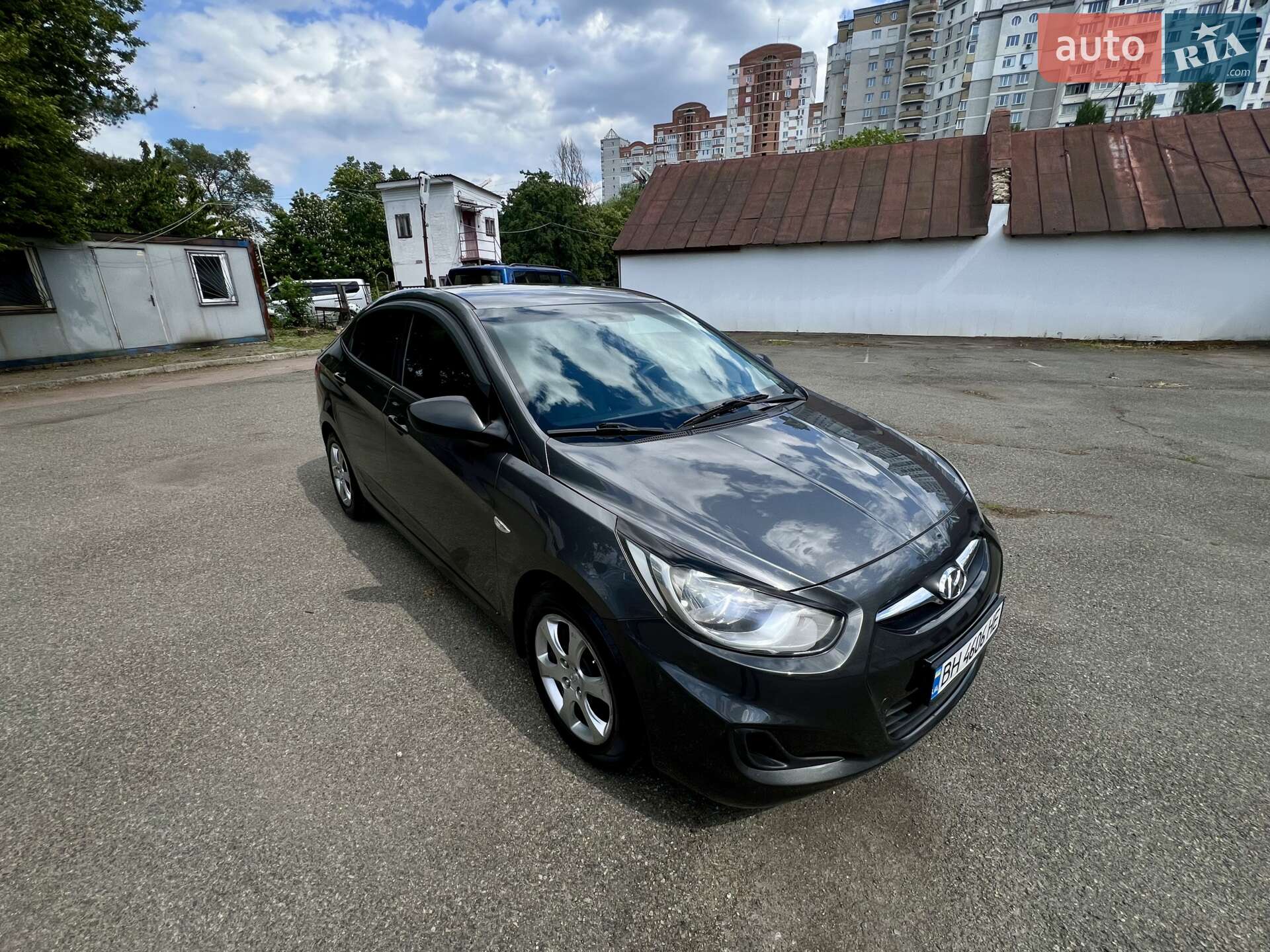 HYUNDAI ACCENT 2013