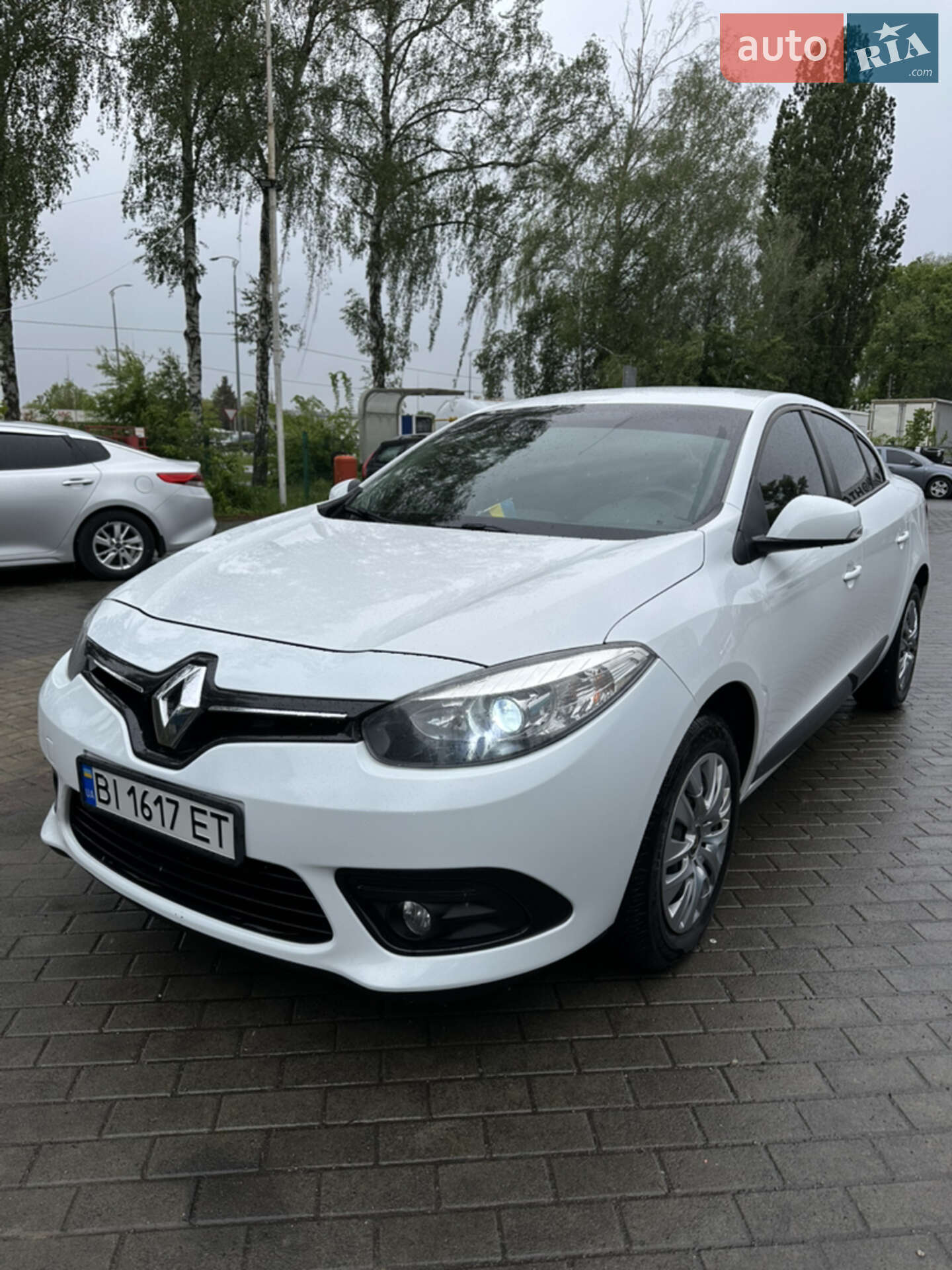 Головне фото звіту автомобіля RENAULT FLUENCE 2016