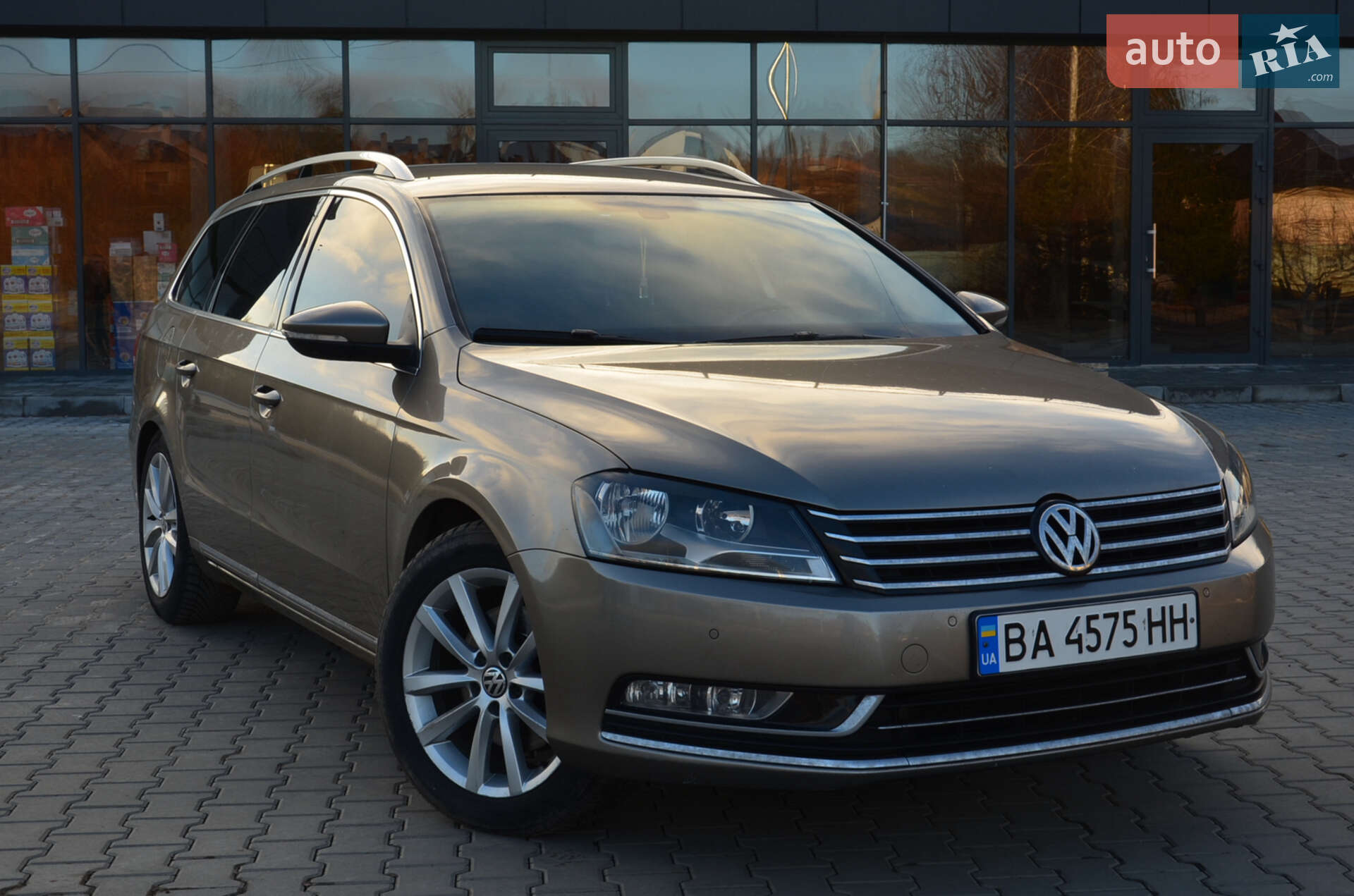 VOLKSWAGEN PASSAT 2011