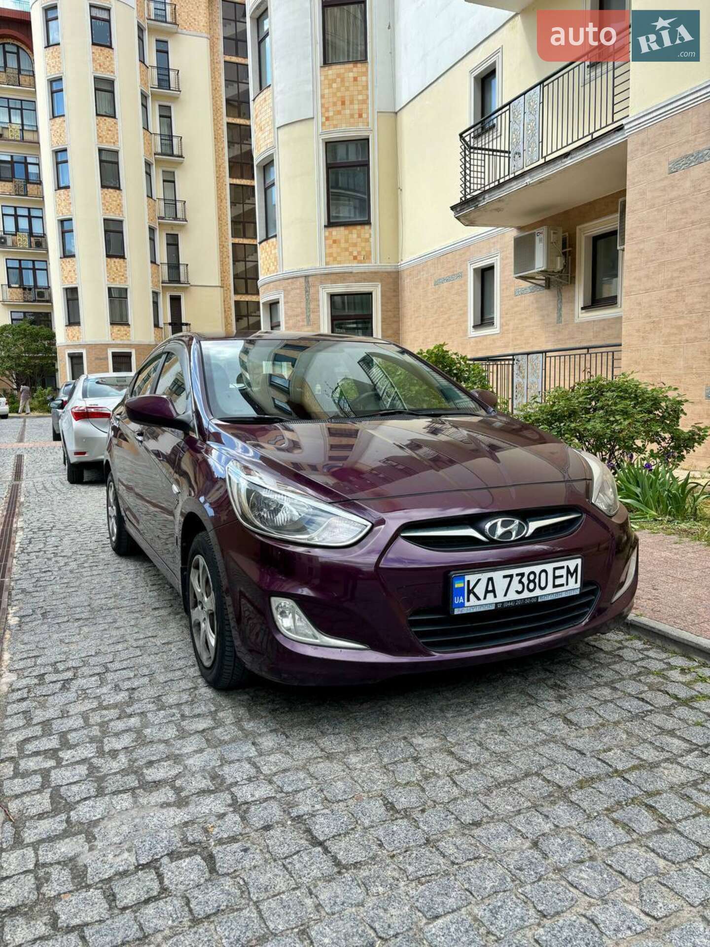 HYUNDAI ACCENT 2012