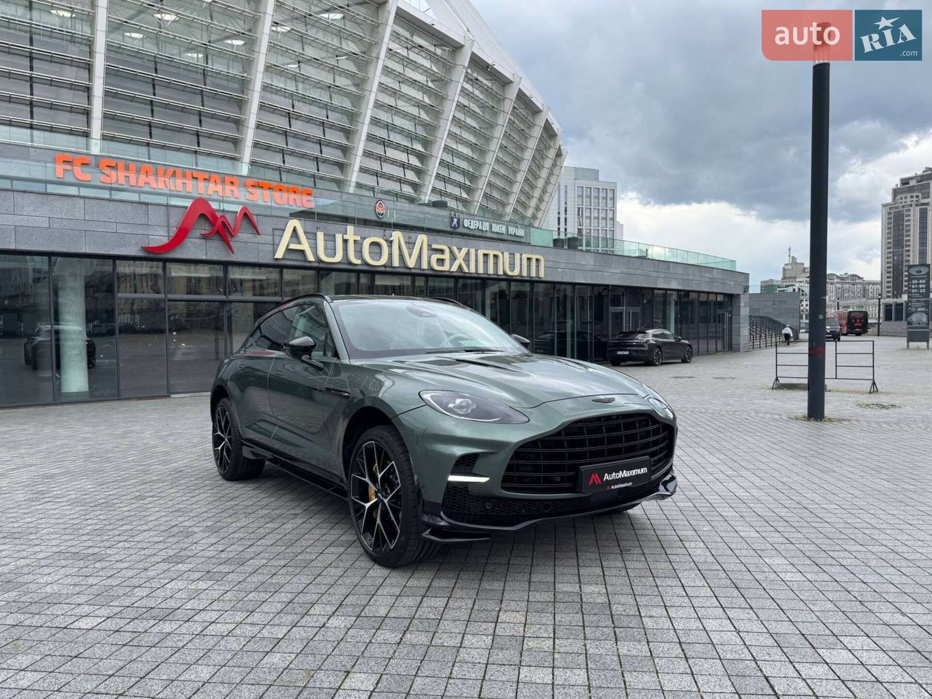 ASTON MARTIN DBX707 2024