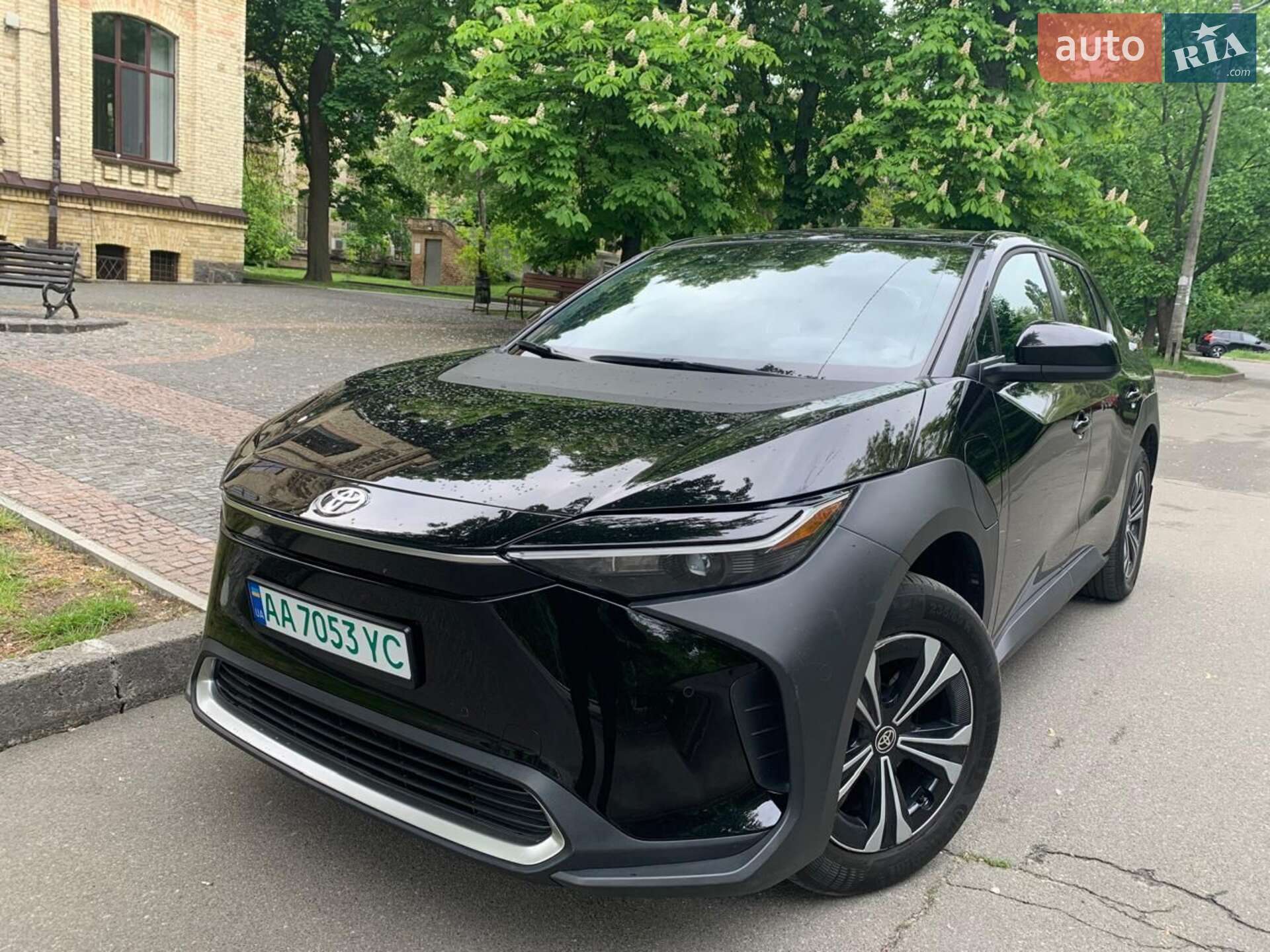 TOYOTA BZ4X 2023