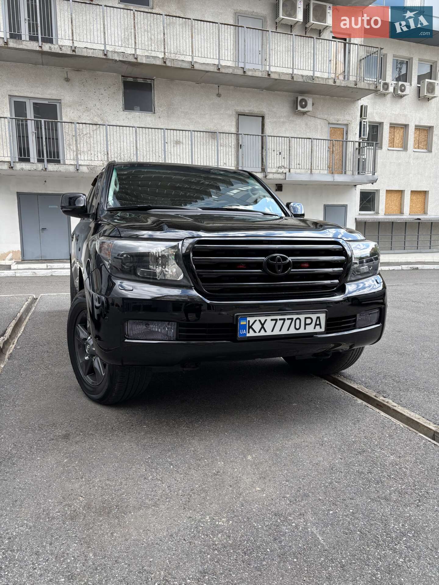 TOYOTA LAND CRUISER 200 2010