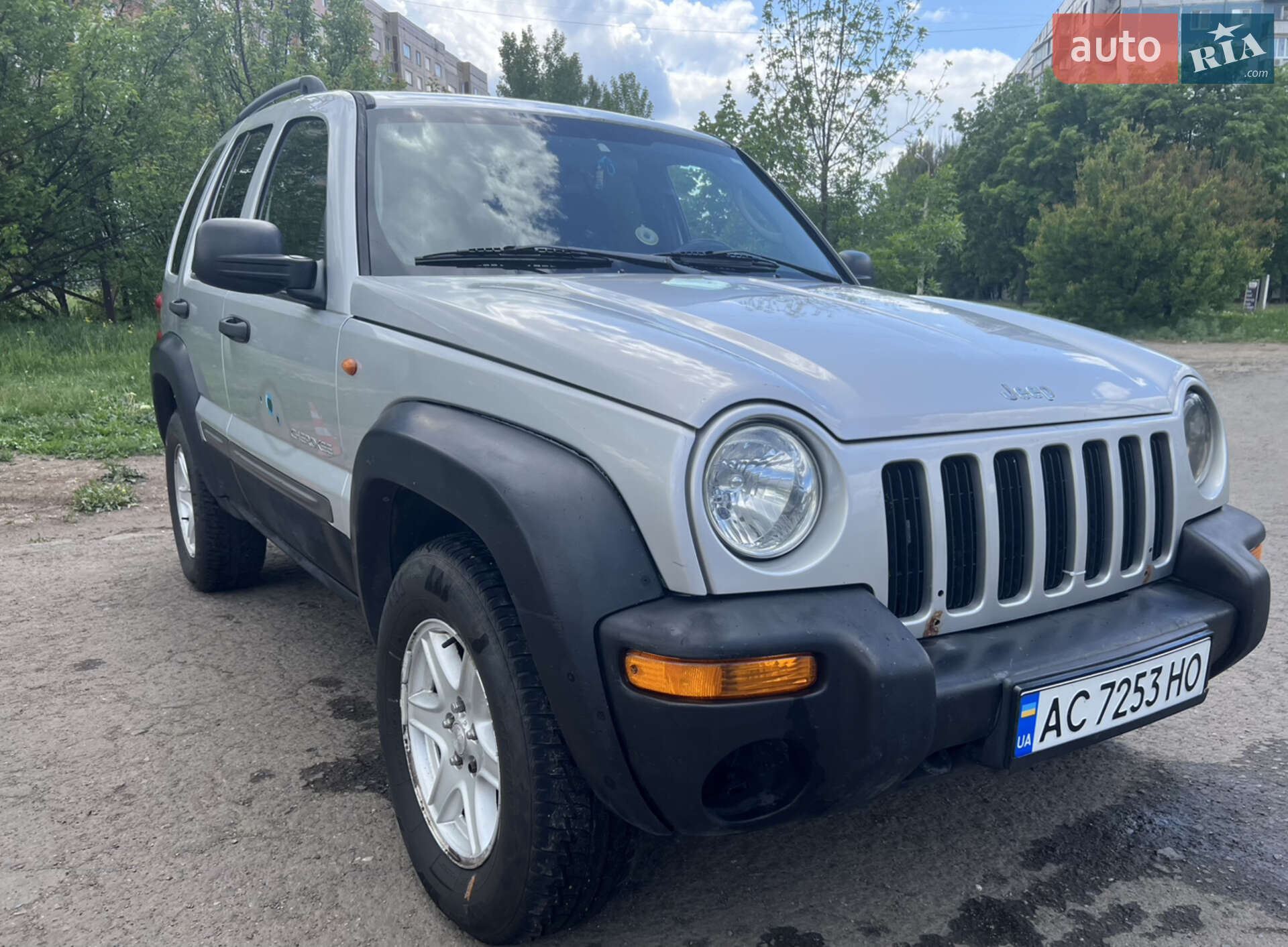 JEEP CHEROKEE 2004