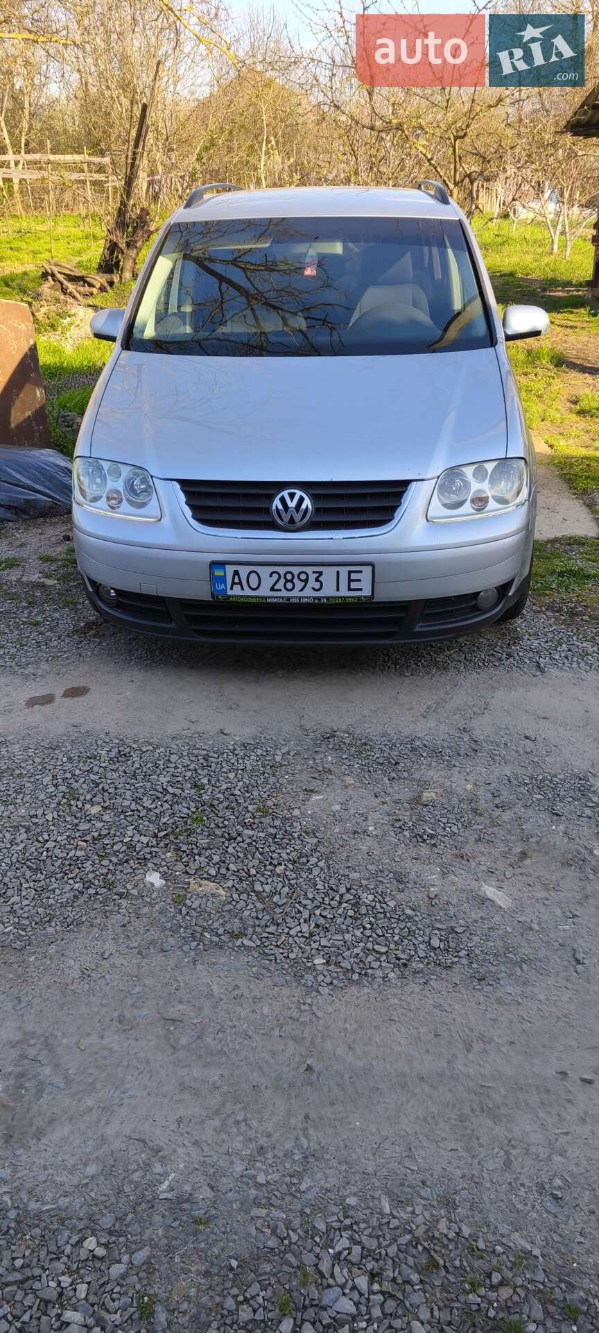 VOLKSWAGEN TOURAN 2004