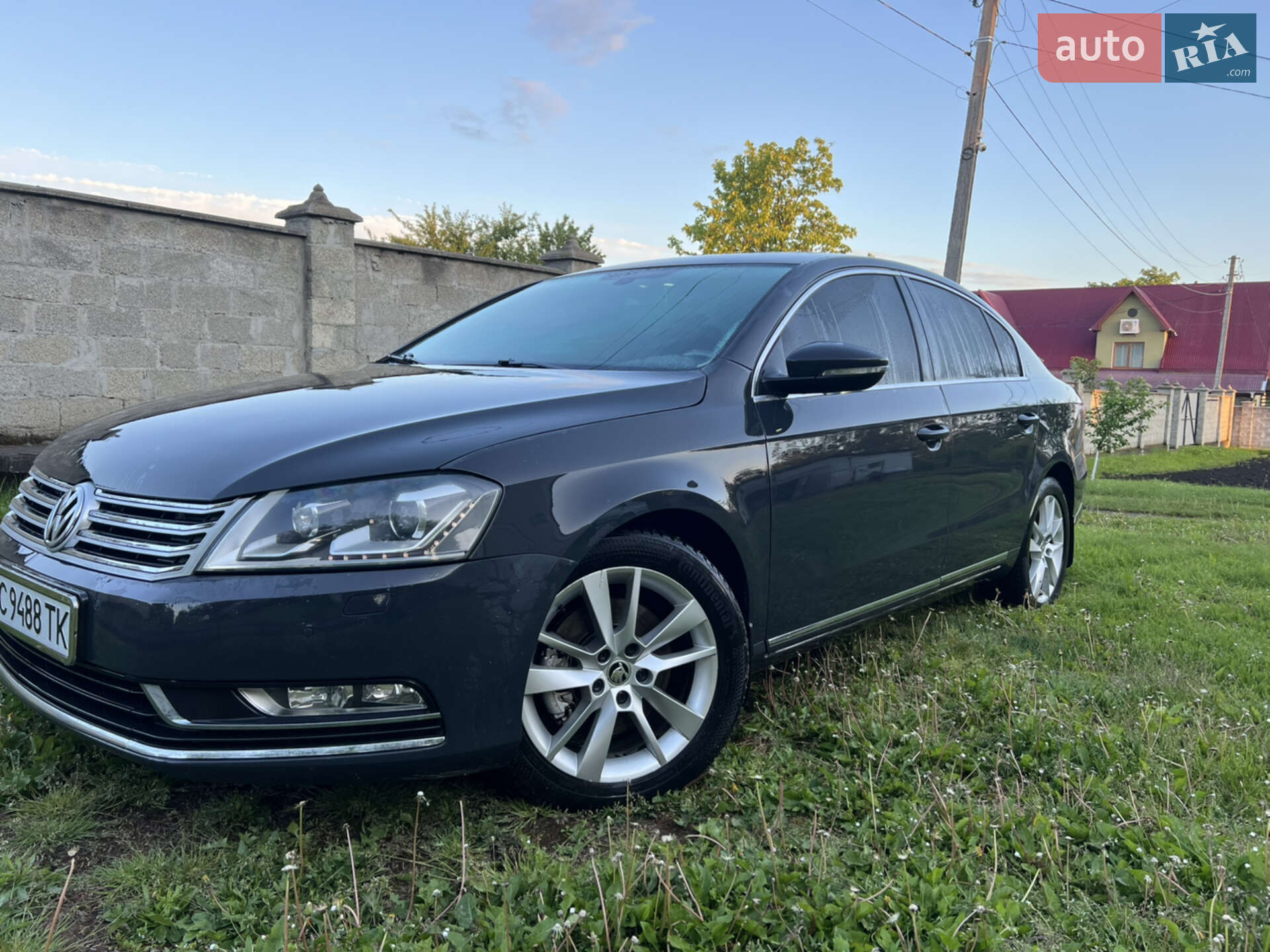 VOLKSWAGEN PASSAT 2012