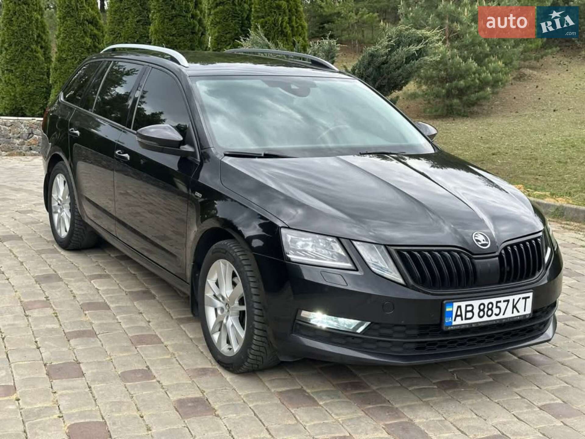 Головне фото звіту автомобіля SKODA OCTAVIA 2017