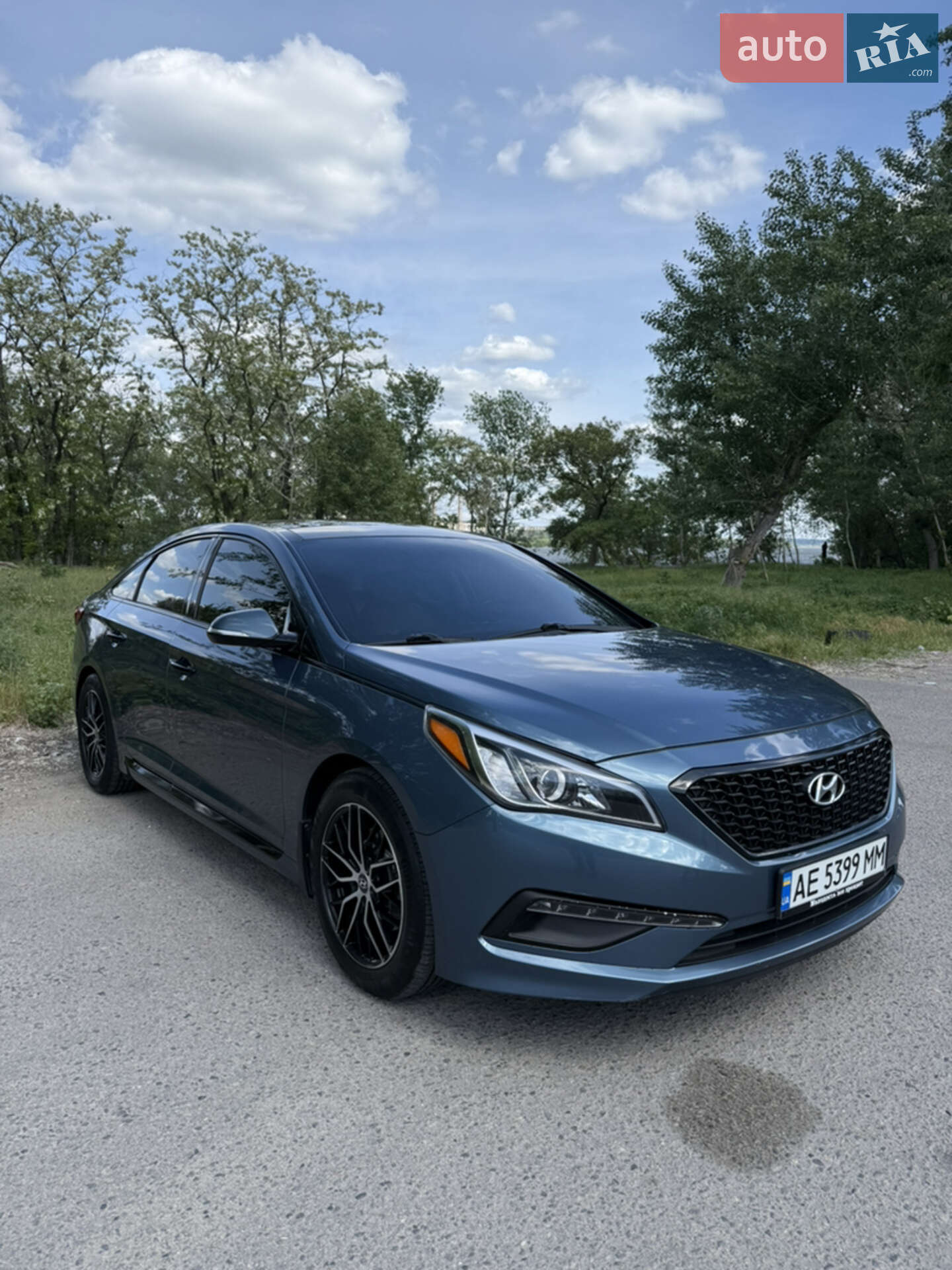 Головне фото звіту автомобіля HYUNDAI SONATA 2015