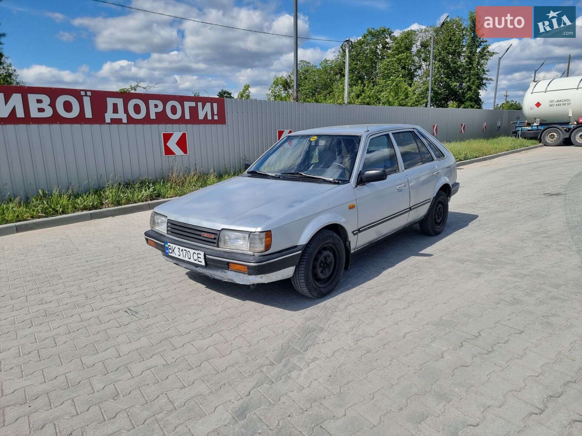 MAZDA 323 1987