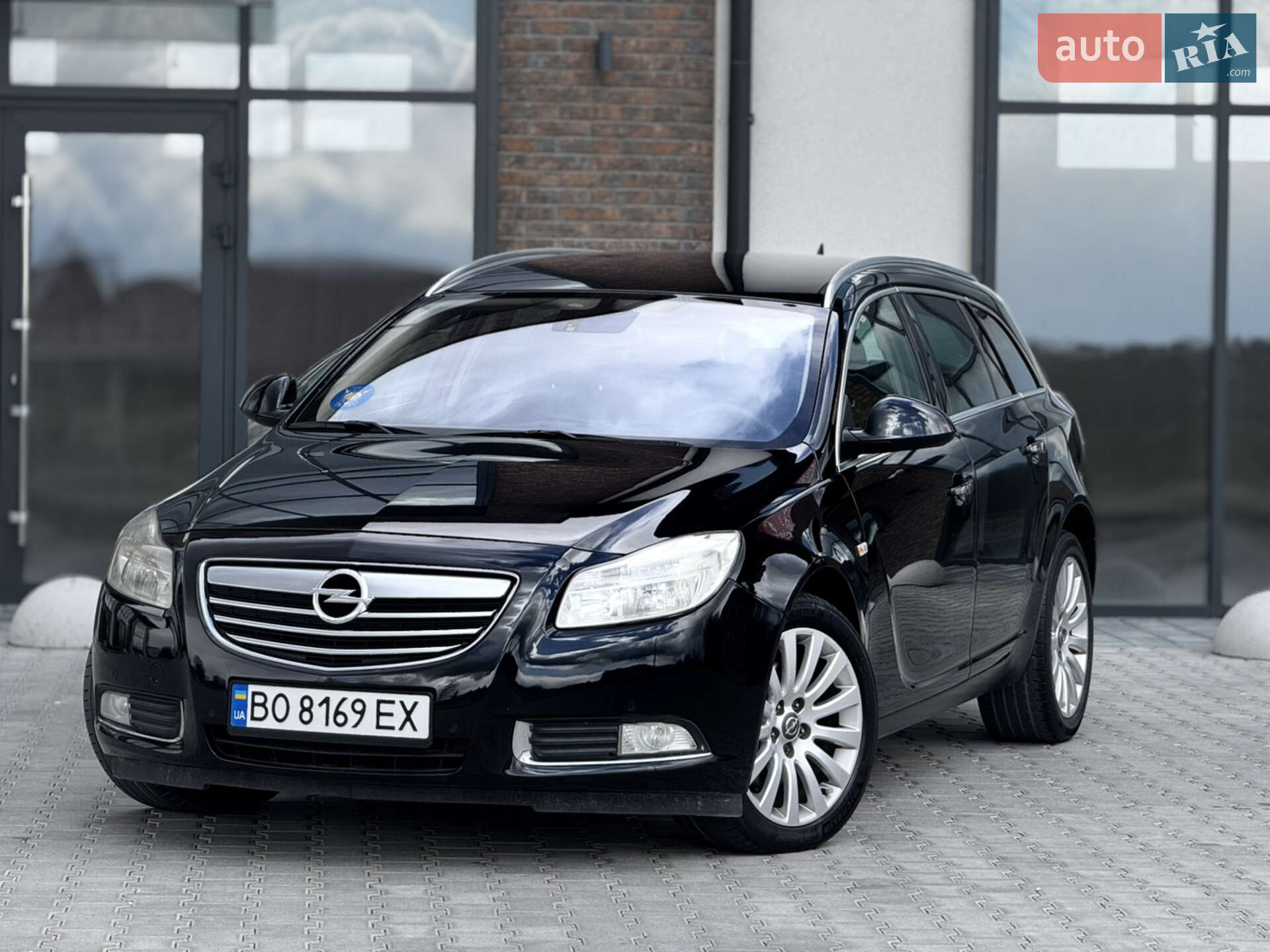 OPEL INSIGNIA 2011