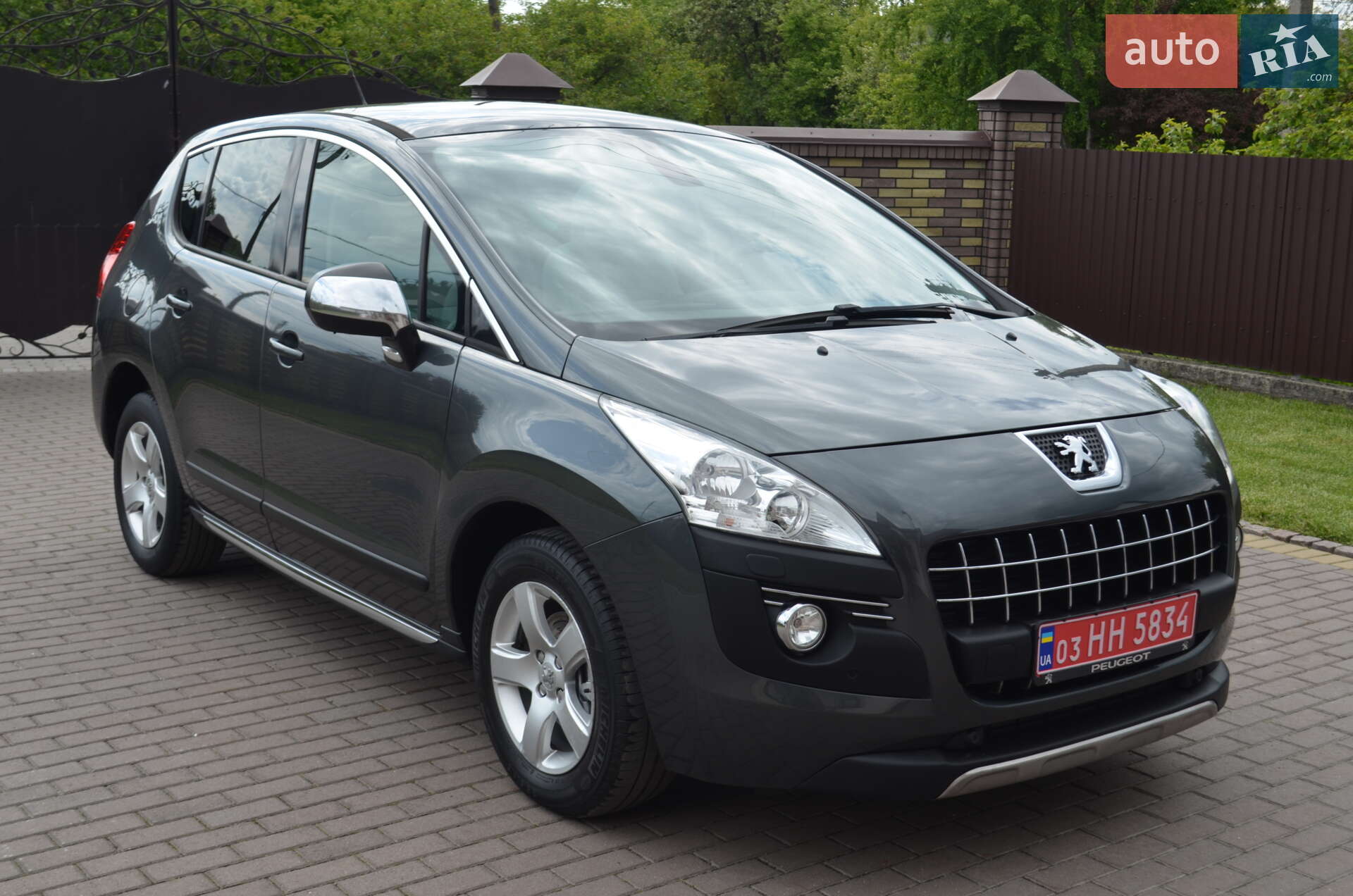 PEUGEOT 3008 2011