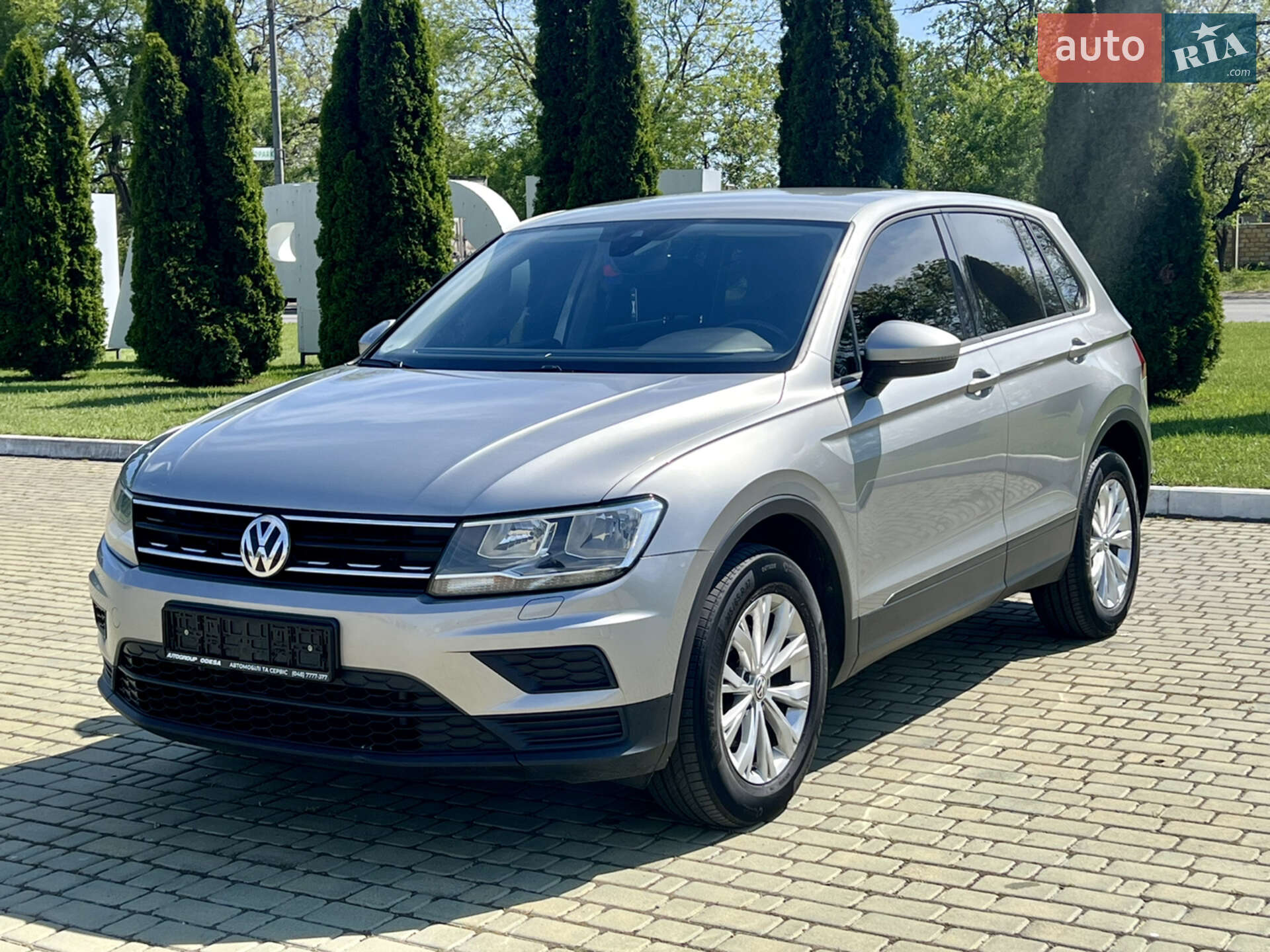 VOLKSWAGEN TIGUAN 2016