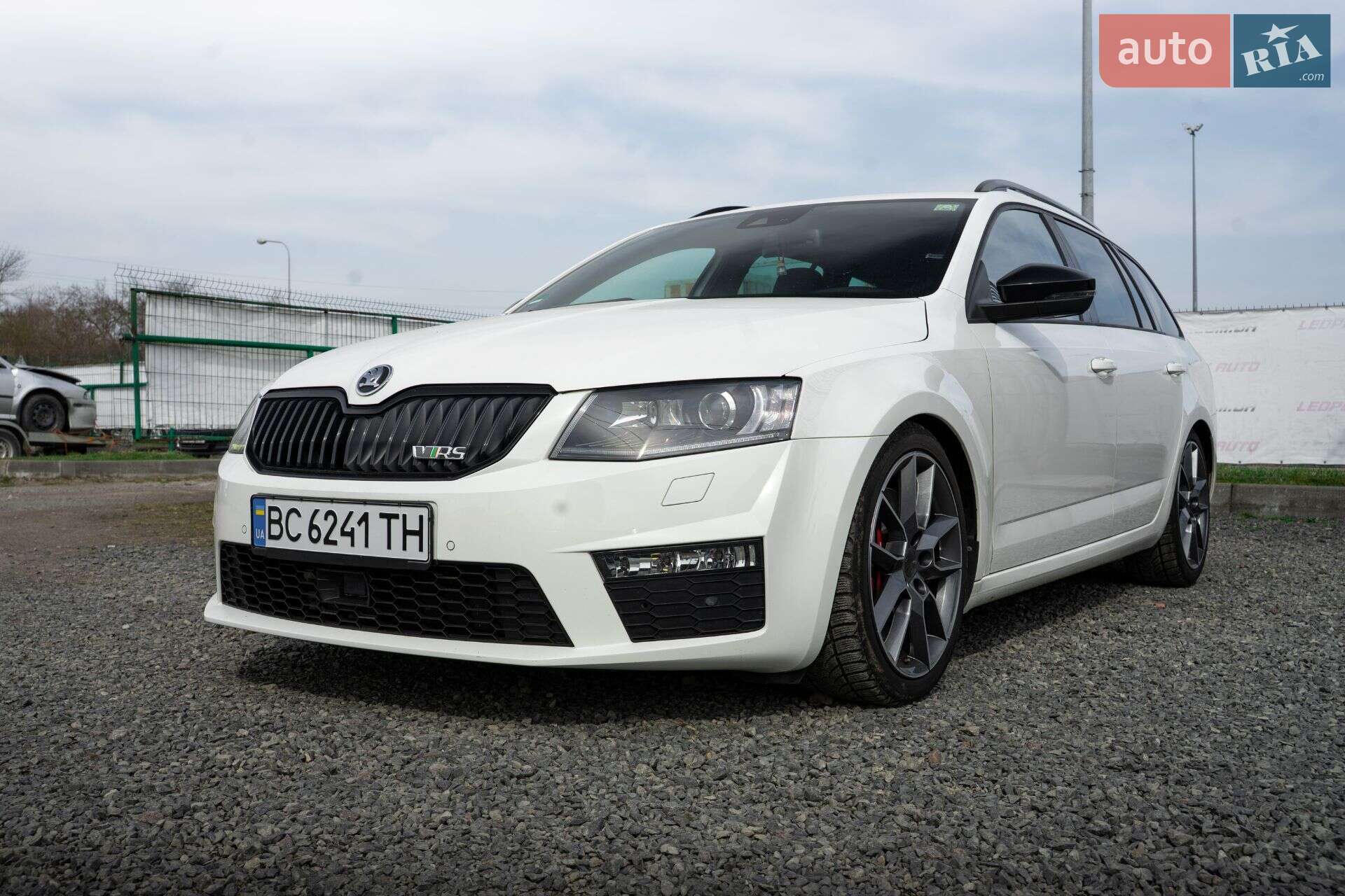 Головне фото звіту автомобіля SKODA OCTAVIA 2014