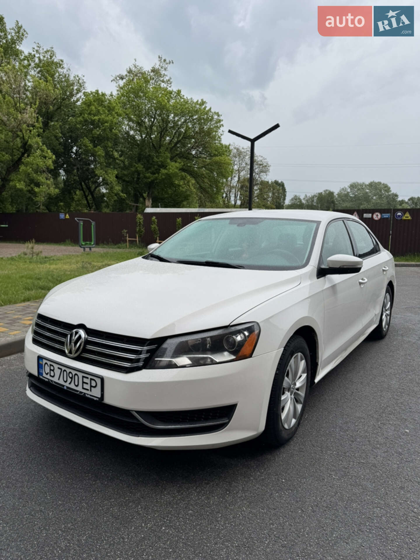 VOLKSWAGEN PASSAT 2012