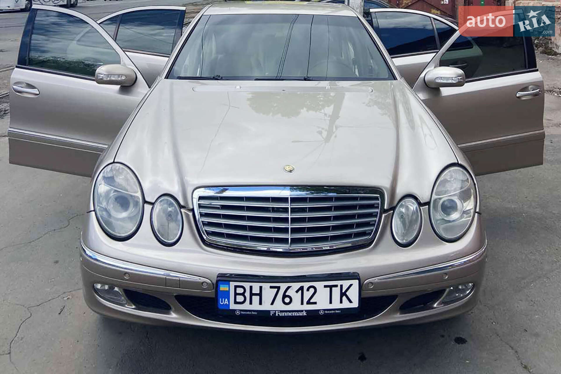 Mercedes-Benz E-Class 2005
